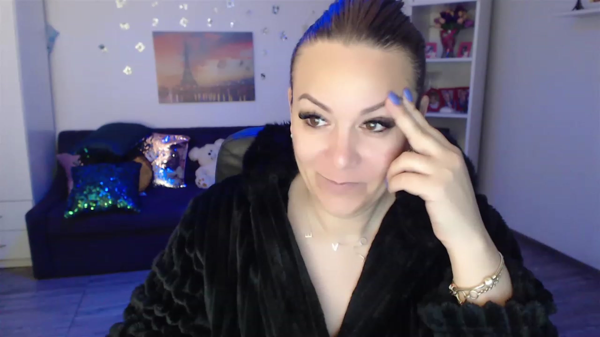 Gallery image thumbnail from A_baby_Boo's myfreecams stream on, 04/03/2023, 06:22 image 6 of 20