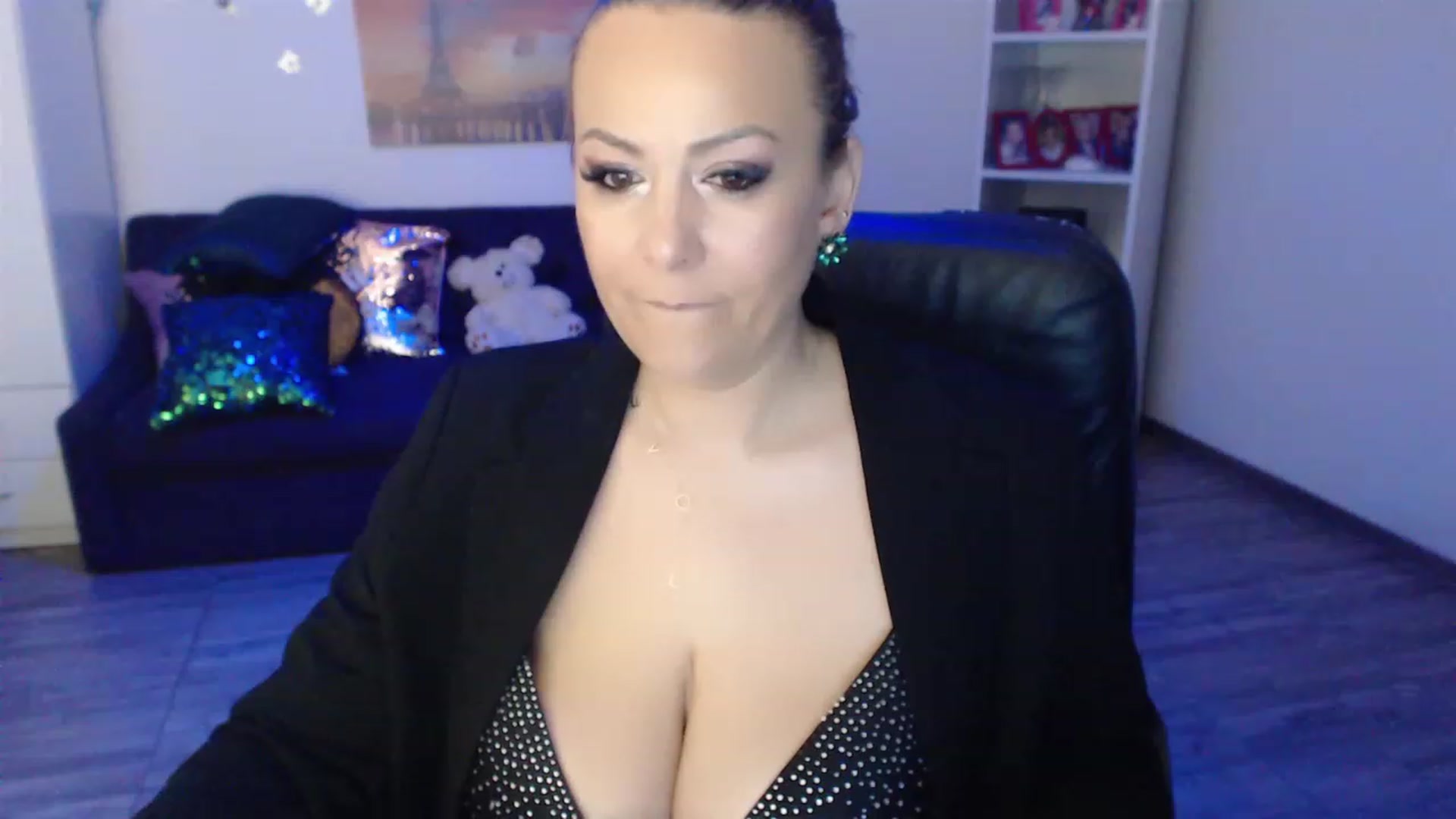Gallery image thumbnail from A_baby_Boo's myfreecams stream on, 04/03/2023, 11:27 image 14 of 20