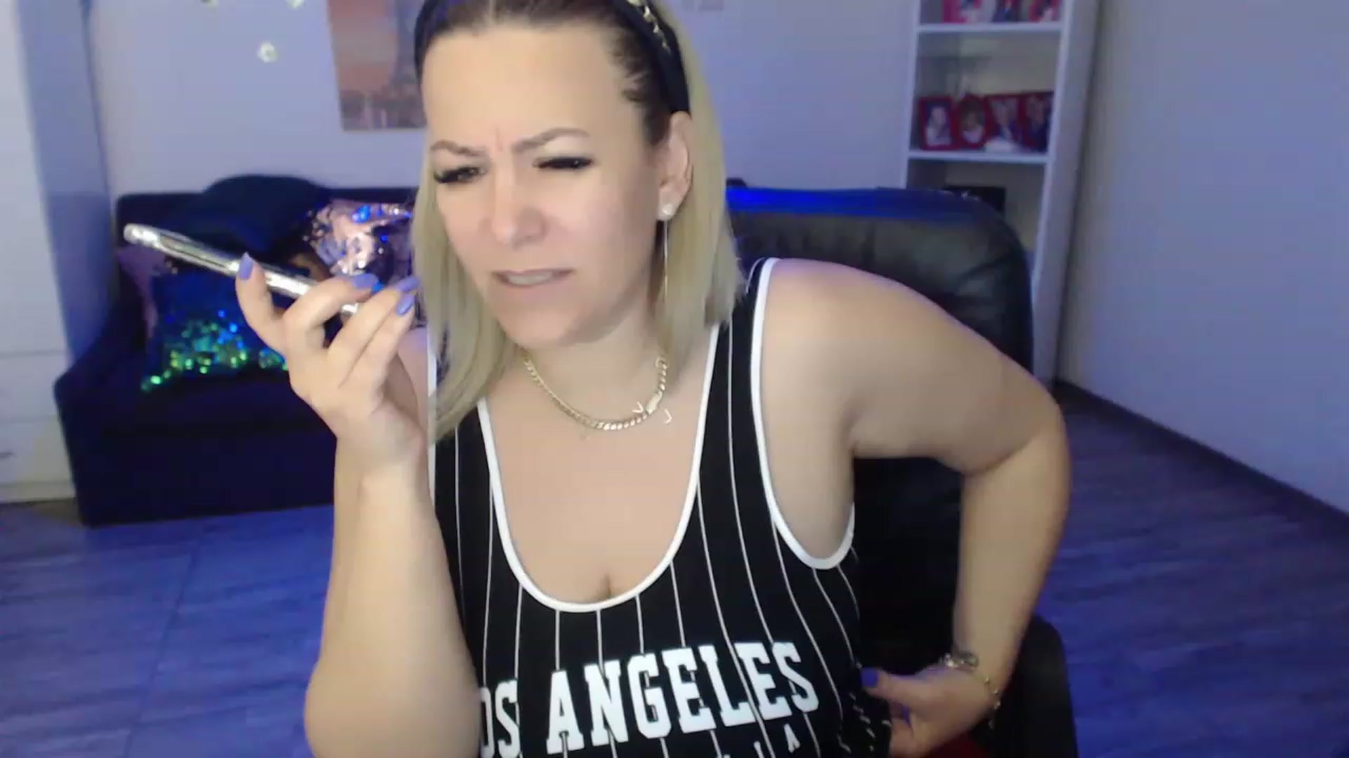Gallery image thumbnail from A_baby_Boo's myfreecams stream on, 04/07/2023, 13:34 image 13 of 20