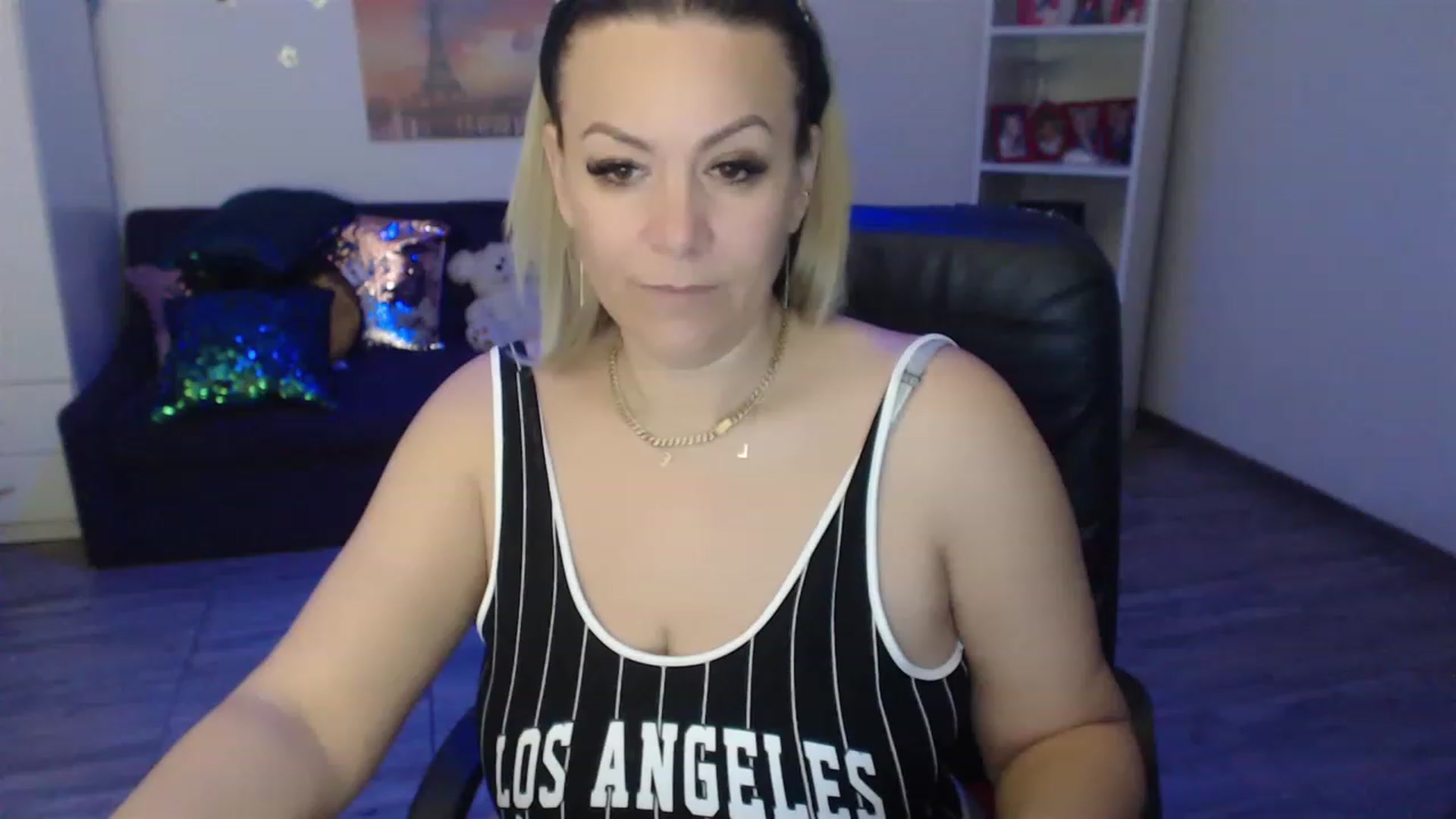 Gallery image thumbnail from A_baby_Boo's myfreecams stream on, 04/07/2023, 13:34 image 5 of 20