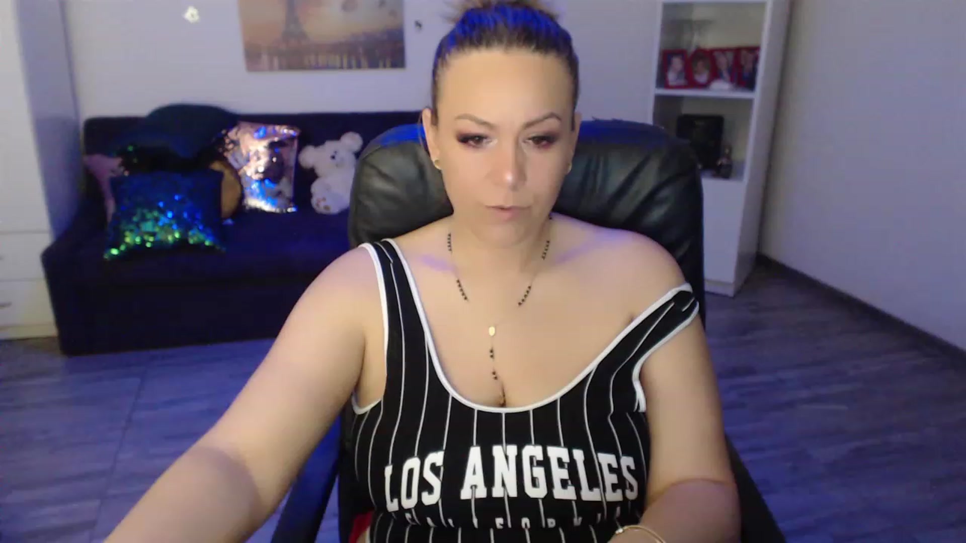 Gallery image thumbnail from A_baby_Boo's myfreecams stream on, 04/12/2023, 18:35 image 20 of 20
