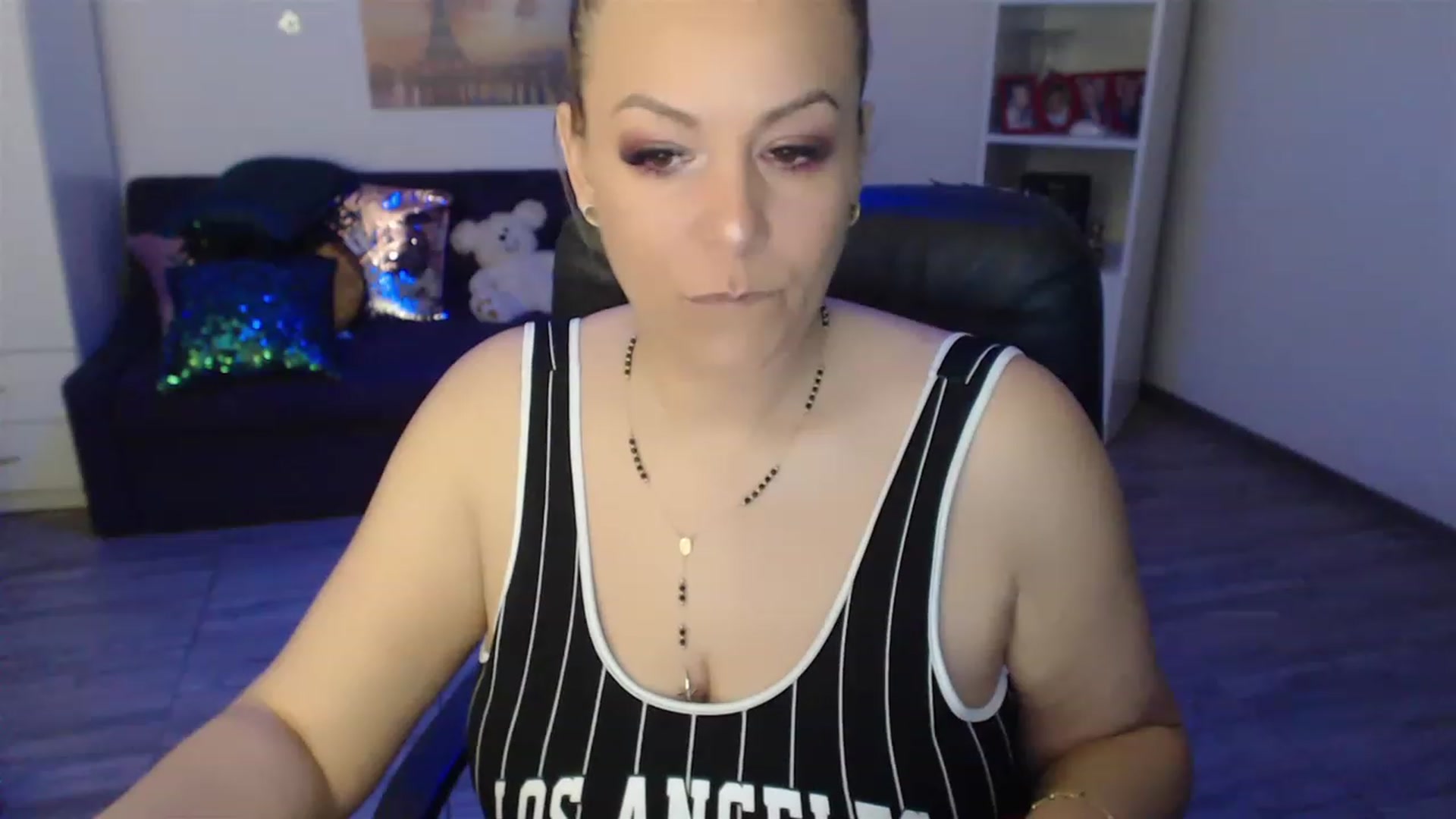 Gallery image thumbnail from A_baby_Boo's myfreecams stream on, 04/12/2023, 18:35 image 10 of 20