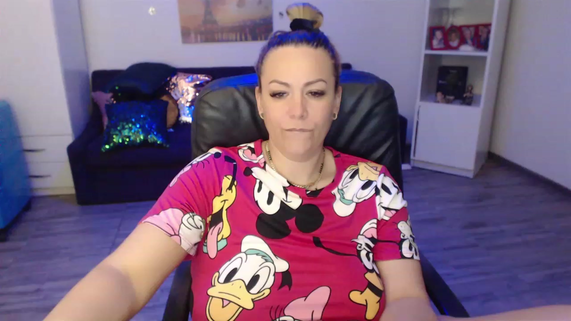Gallery image thumbnail from A_baby_Boo's myfreecams stream on, 04/17/2023, 04:50 image 10 of 20