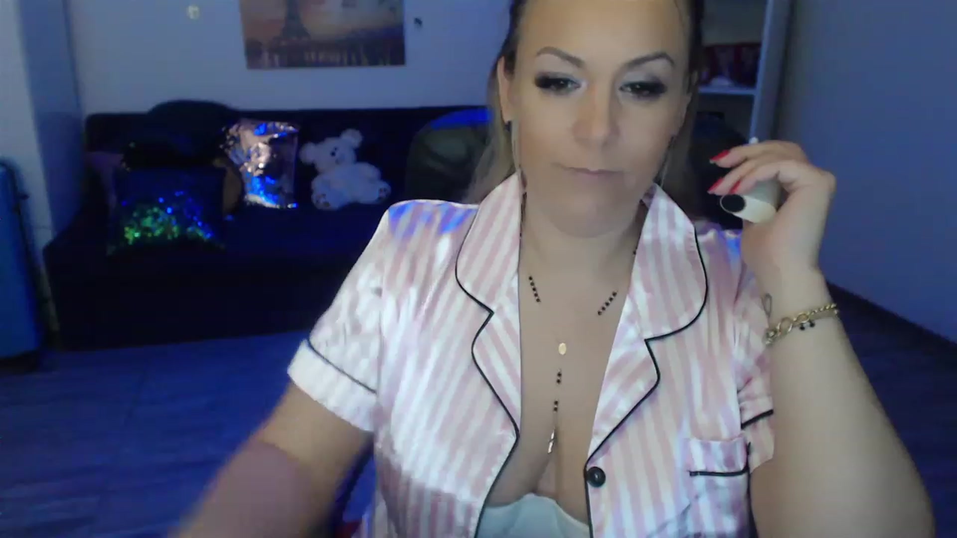 Gallery image thumbnail from A_baby_Boo's myfreecams stream on, 04/20/2023, 22:58 image 5 of 20