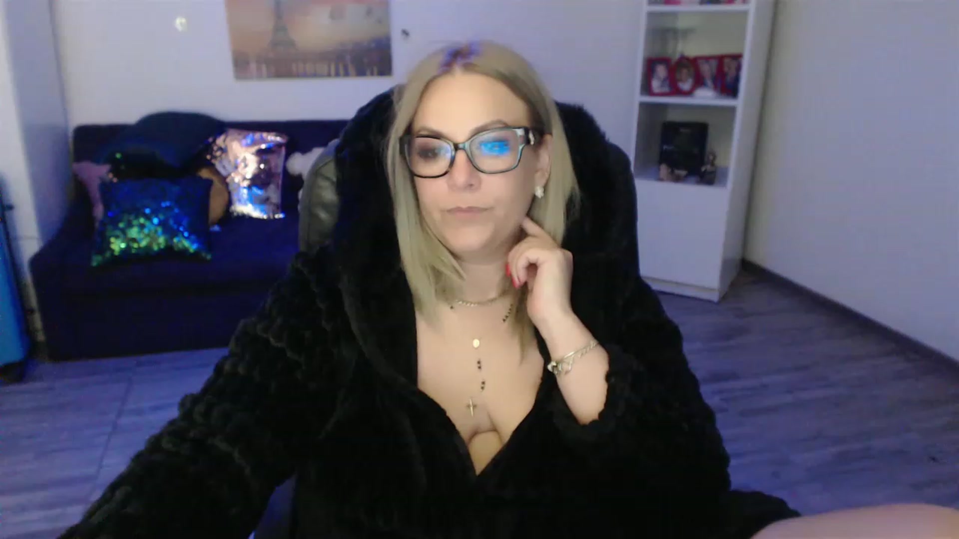 Gallery image thumbnail from A_baby_Boo's myfreecams stream on, 04/23/2023, 23:02 image 20 of 20
