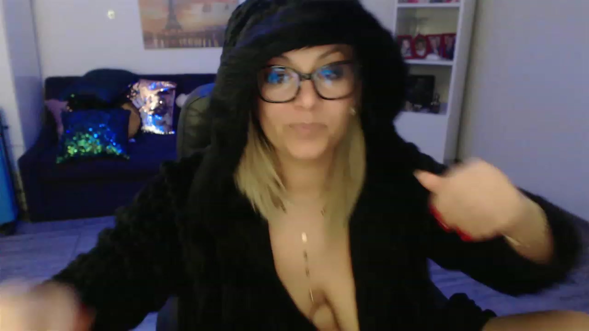 Gallery image thumbnail from A_baby_Boo's myfreecams stream on, 04/23/2023, 23:02 image 19 of 20