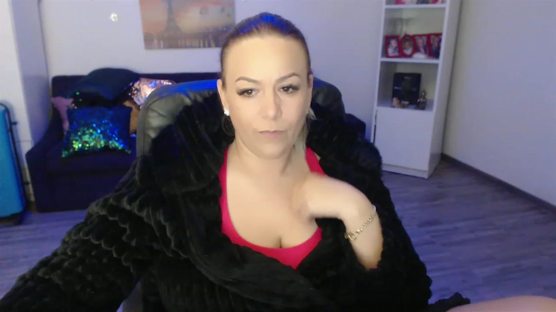 Gallery image thumbnail from A_baby_Boo's myfreecams stream on, 04/26/2023, 18:52 image 7 of 20
