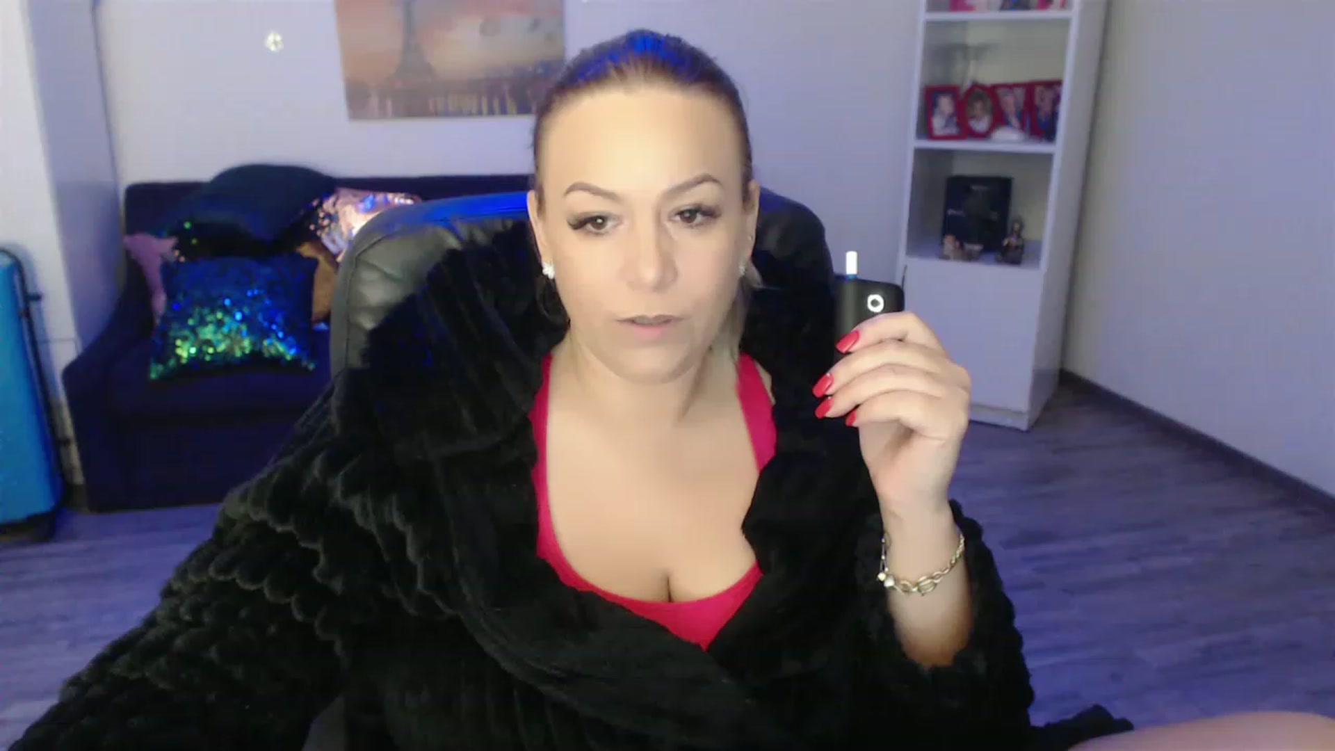 Gallery image thumbnail from A_baby_Boo's myfreecams stream on, 04/26/2023, 18:52 image 4 of 20