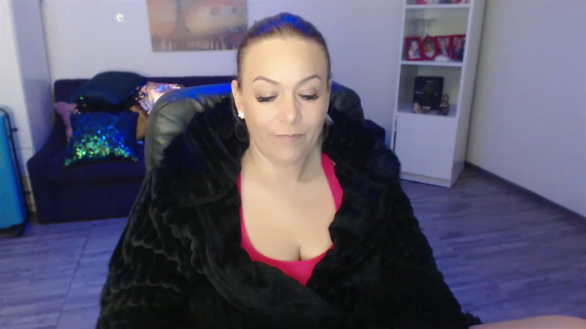 Gallery image thumbnail from A_baby_Boo's myfreecams stream on, 04/26/2023, 18:52 image 14 of 20