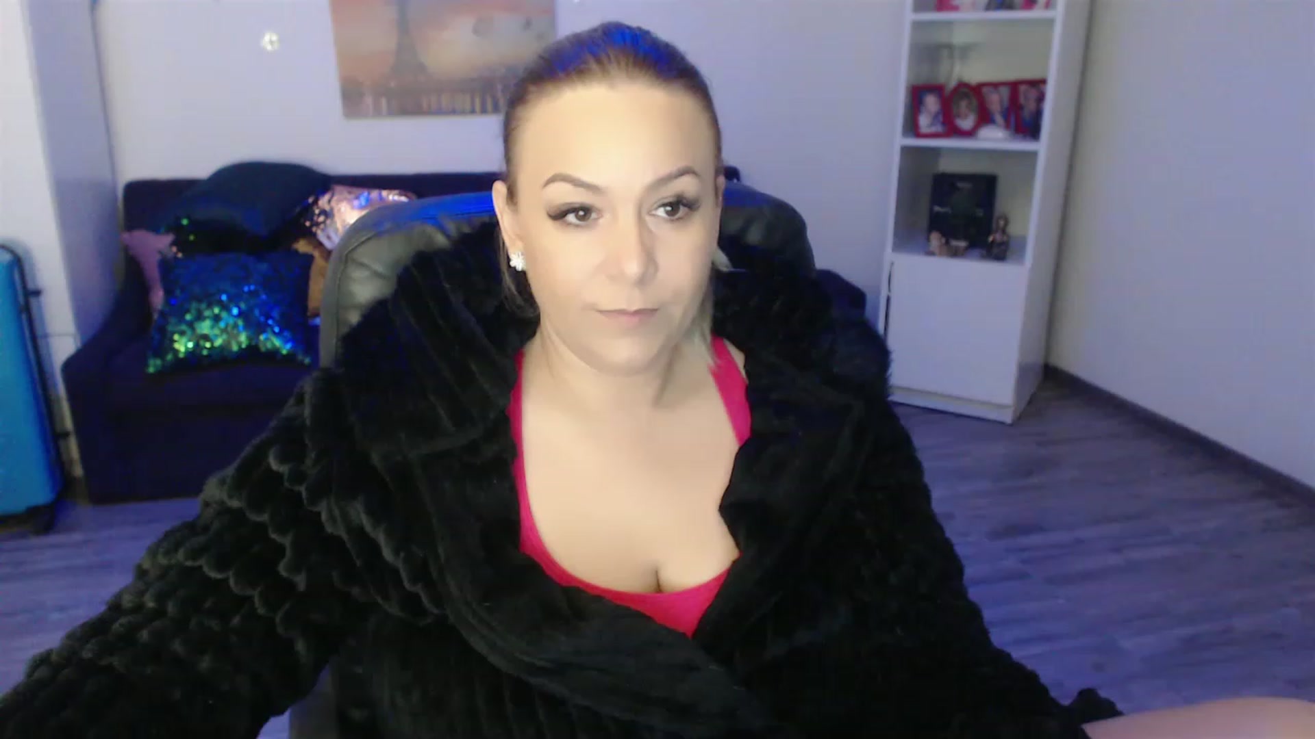 Gallery image thumbnail from A_baby_Boo's myfreecams stream on, 04/26/2023, 18:52 image 3 of 20