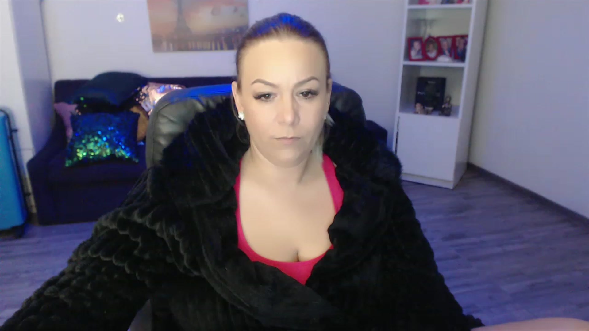 Gallery image thumbnail from A_baby_Boo's myfreecams stream on, 04/26/2023, 18:52 image 13 of 20
