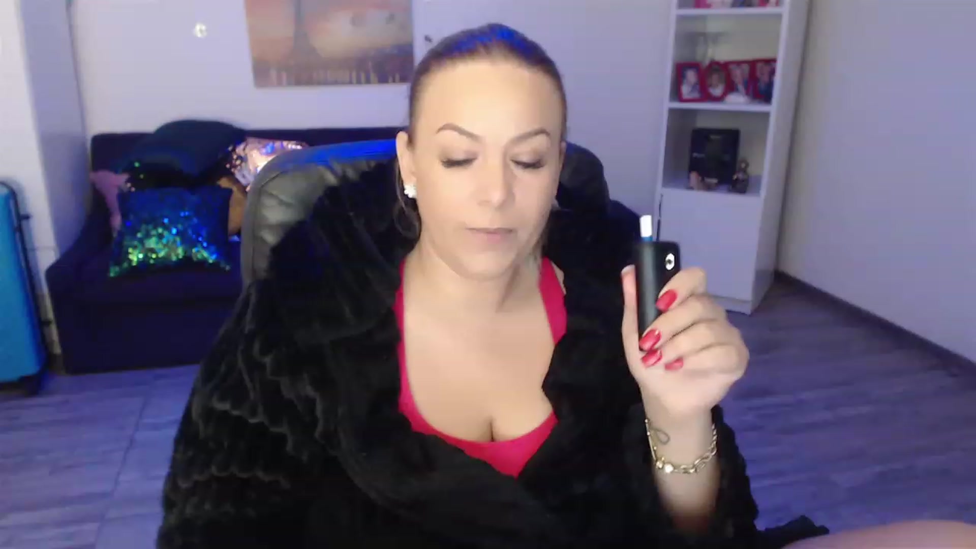 Gallery image thumbnail from A_baby_Boo's myfreecams stream on, 04/26/2023, 18:52 image 5 of 20
