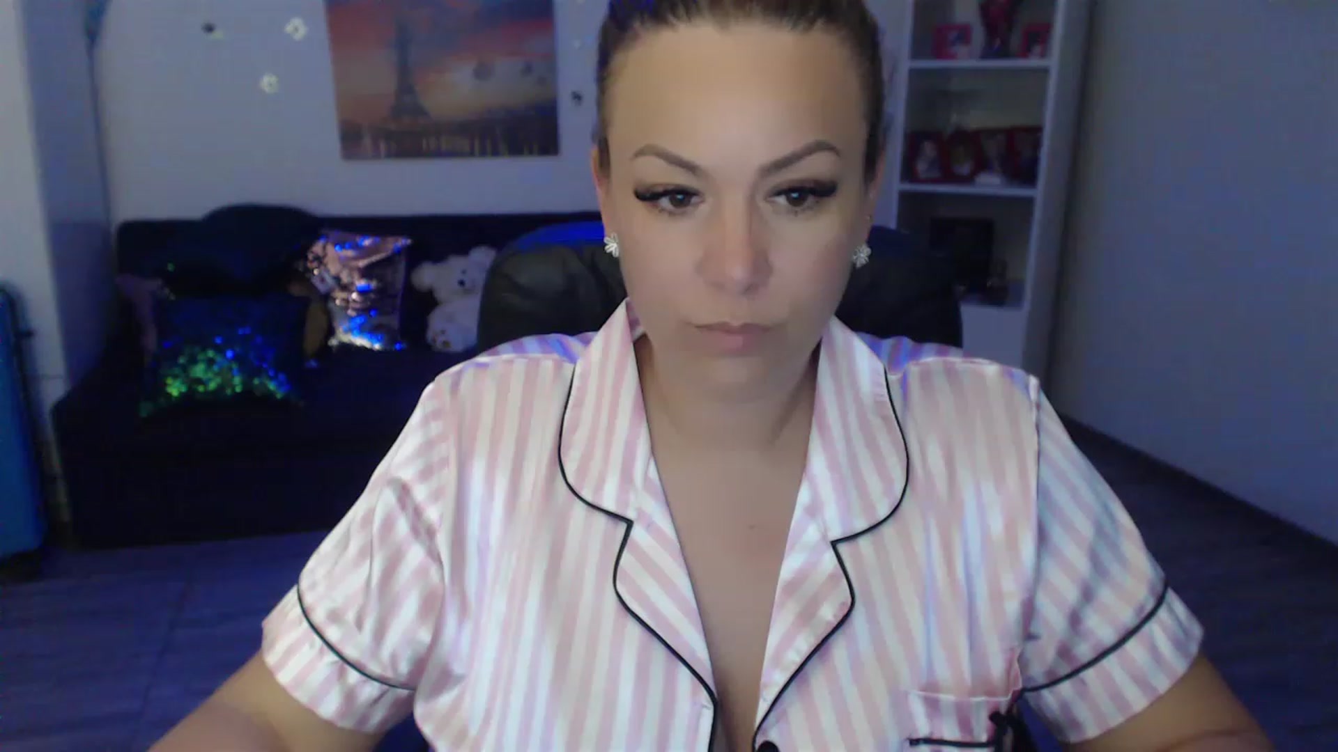 Gallery image thumbnail from A_baby_Boo's myfreecams stream on, 05/05/2023, 19:28 image 7 of 20