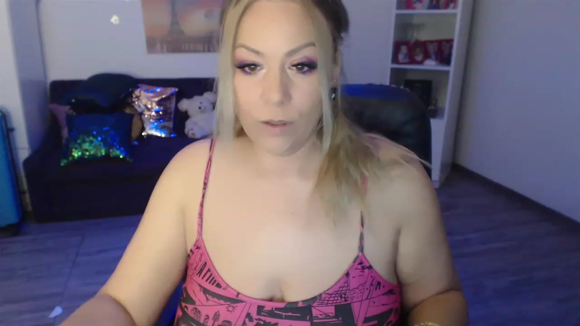 Gallery image thumbnail from A_baby_Boo's myfreecams stream on, 05/06/2023, 11:23 image 3 of 20
