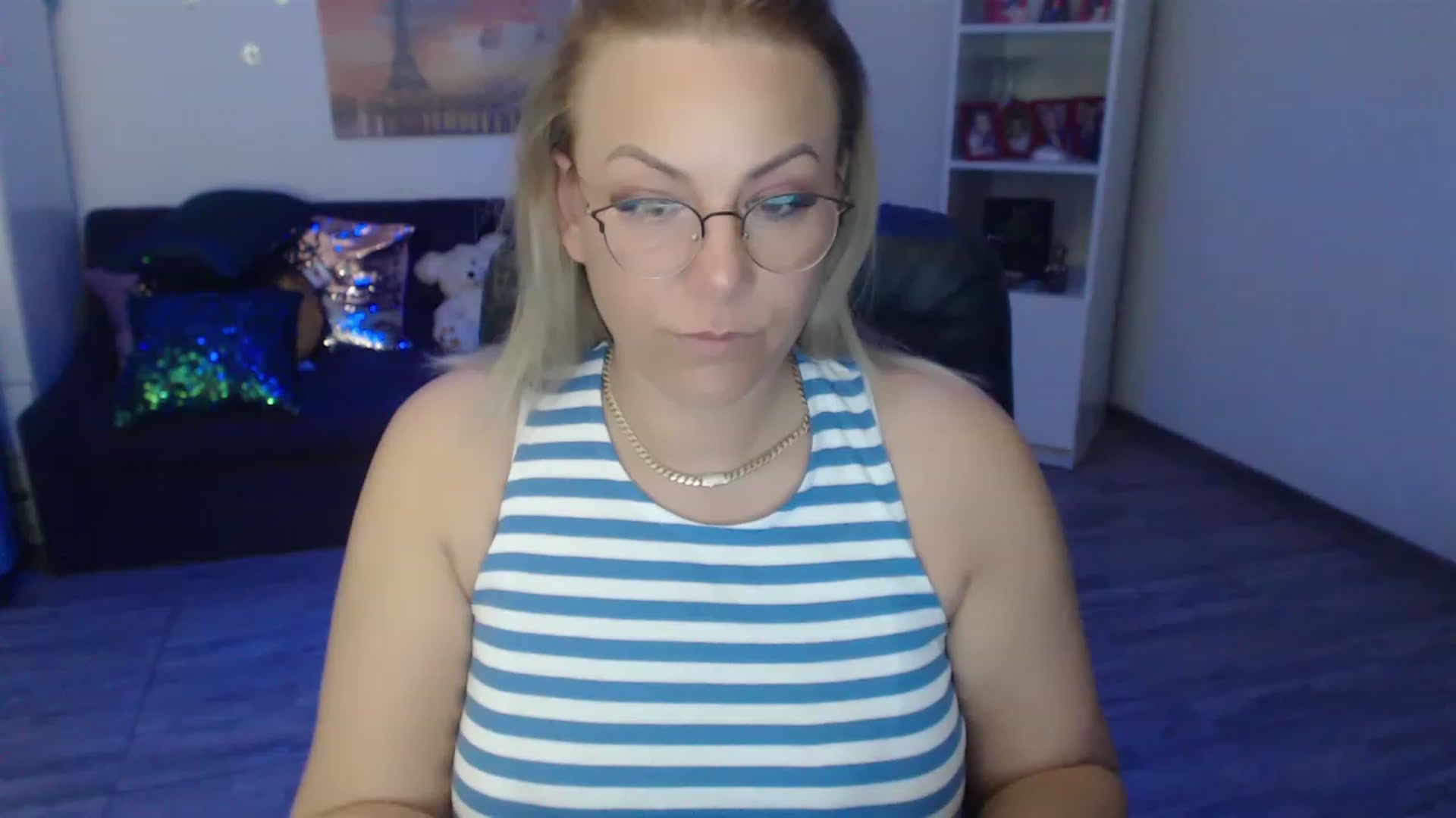 Gallery image thumbnail from A_baby_Boo's myfreecams stream on, 05/07/2023, 15:21 image 5 of 20