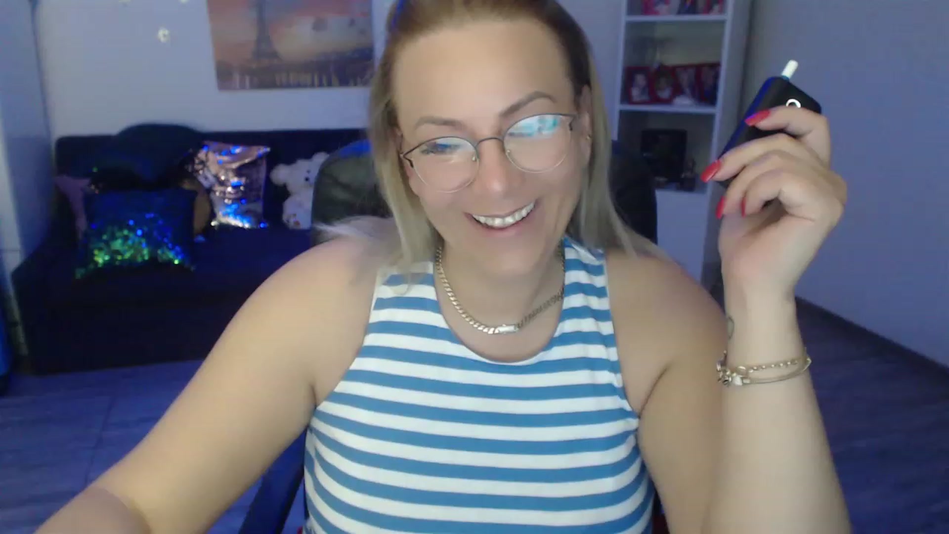 Gallery image thumbnail from A_baby_Boo's myfreecams stream on, 05/07/2023, 15:21 image 8 of 20