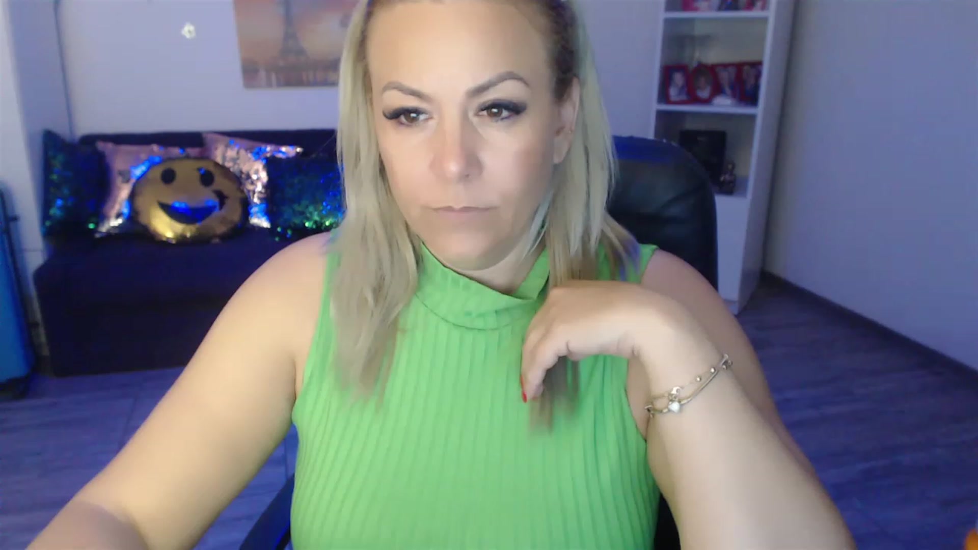 Gallery image thumbnail from A_baby_Boo's myfreecams stream on, 05/07/2023, 23:15 image 2 of 20