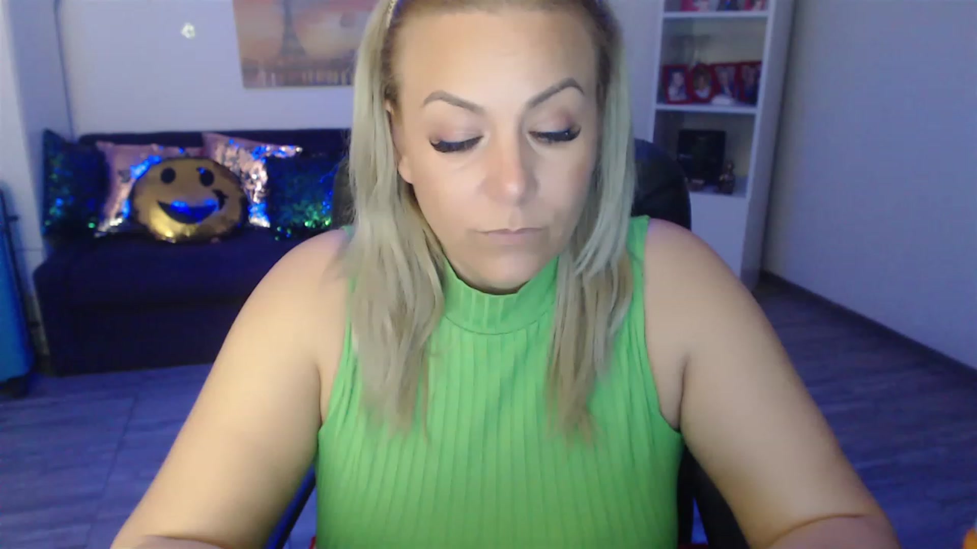 Gallery image thumbnail from A_baby_Boo's myfreecams stream on, 05/07/2023, 23:15 image 1 of 20
