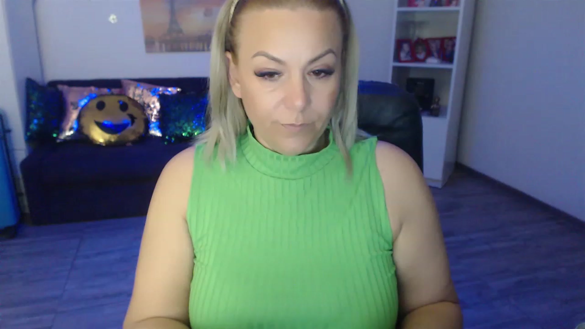 Gallery image thumbnail from A_baby_Boo's myfreecams stream on, 05/07/2023, 23:15 image 20 of 20
