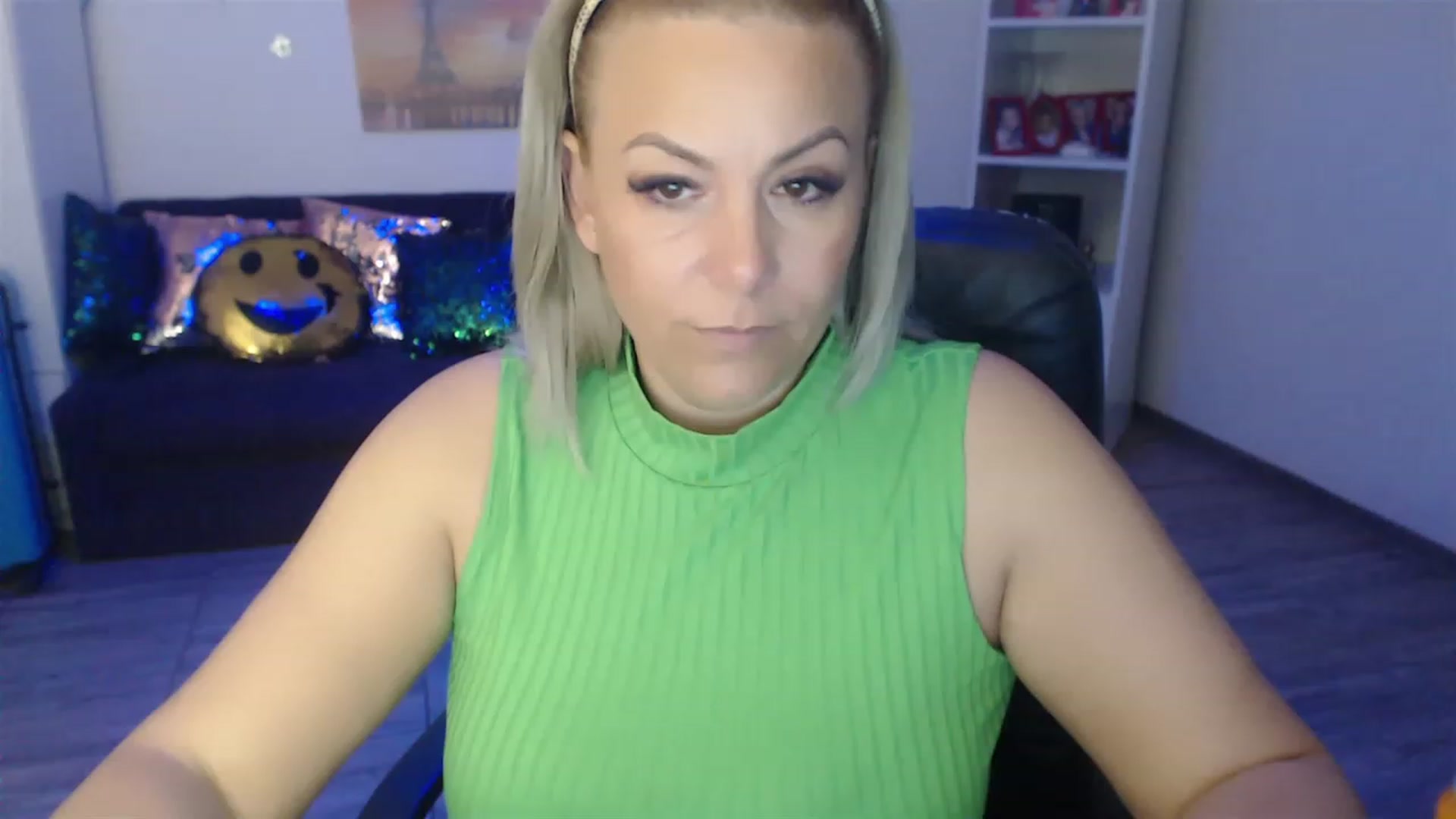 Gallery image thumbnail from A_baby_Boo's myfreecams stream on, 05/07/2023, 23:15 image 8 of 20