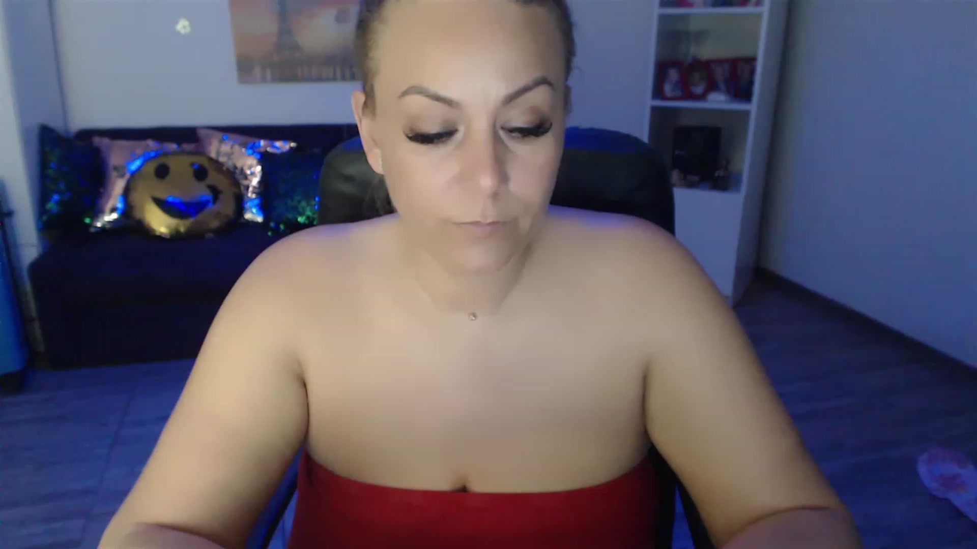 Gallery image thumbnail from A_baby_Boo's myfreecams stream on, 05/17/2023, 22:48 image 20 of 20