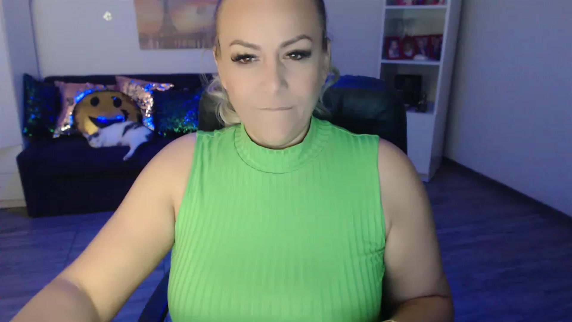 Gallery image thumbnail from A_baby_Boo's myfreecams stream on, 05/18/2023, 20:47 image 4 of 20