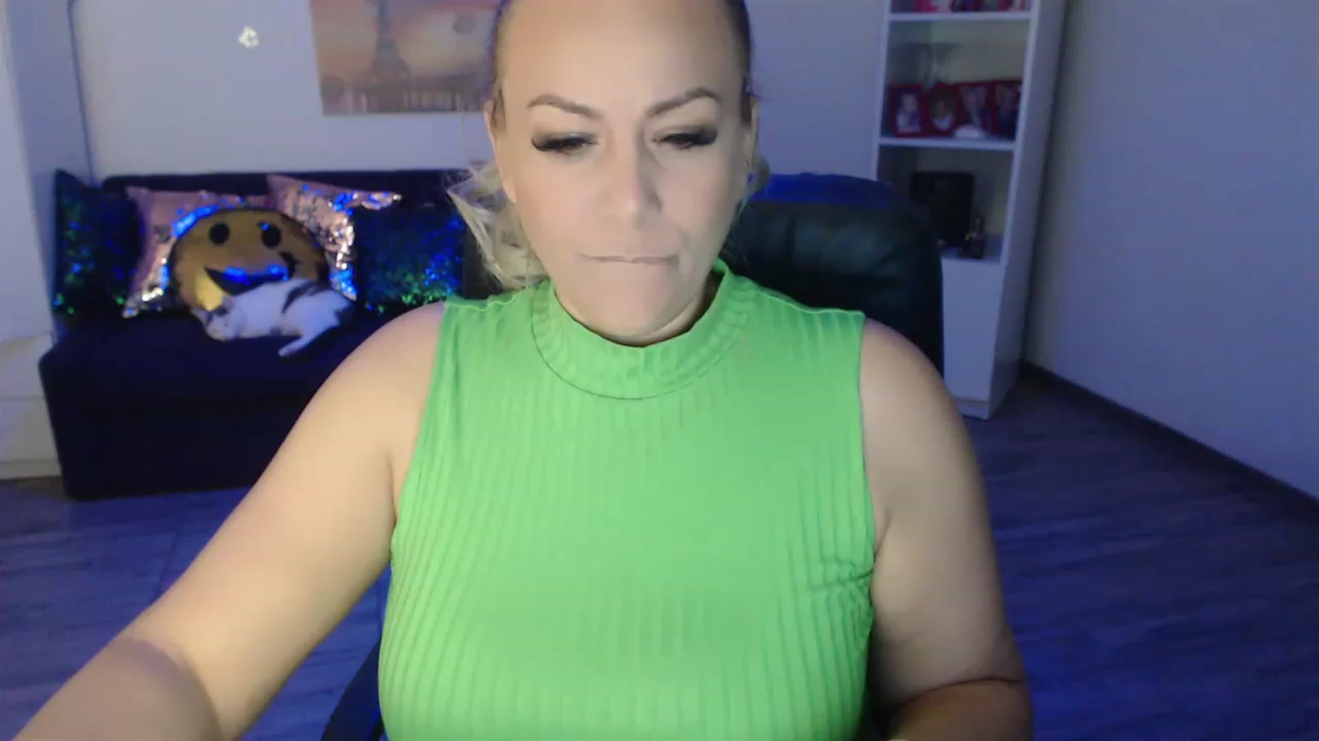 Gallery image thumbnail from A_baby_Boo's myfreecams stream on, 05/18/2023, 20:47 image 2 of 20