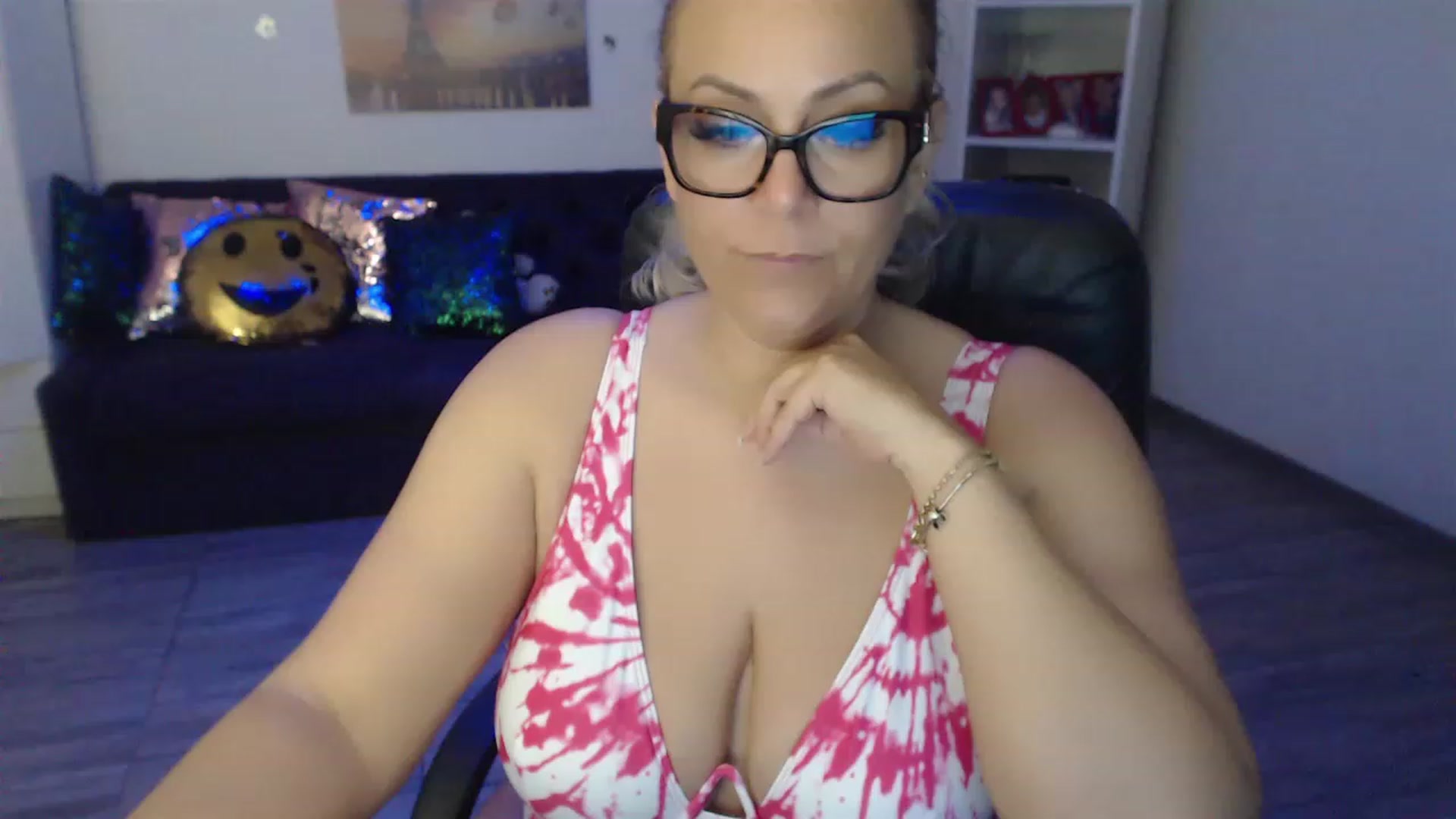 Gallery image thumbnail from A_baby_Boo's myfreecams stream on, 05/20/2023, 01:01 image 8 of 20