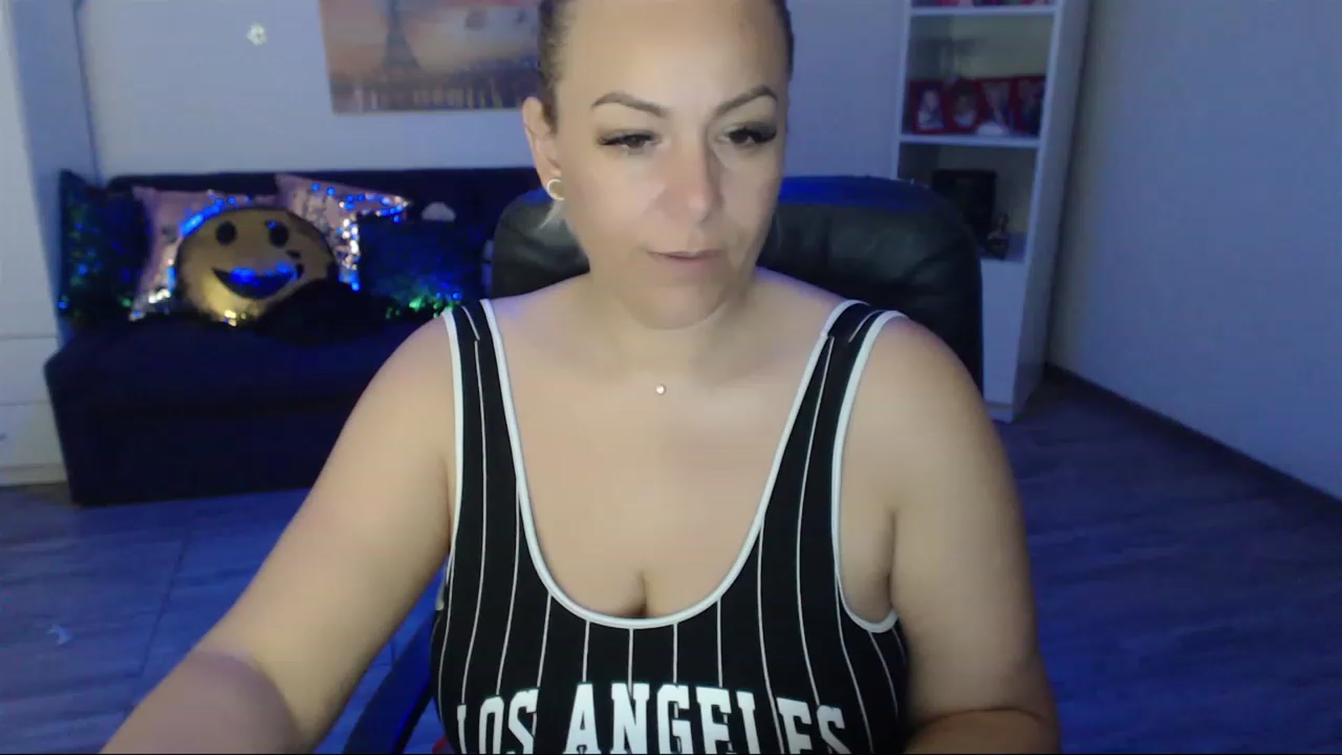 Gallery image thumbnail from A_baby_Boo's myfreecams stream on, 05/29/2023, 14:31 image 16 of 20
