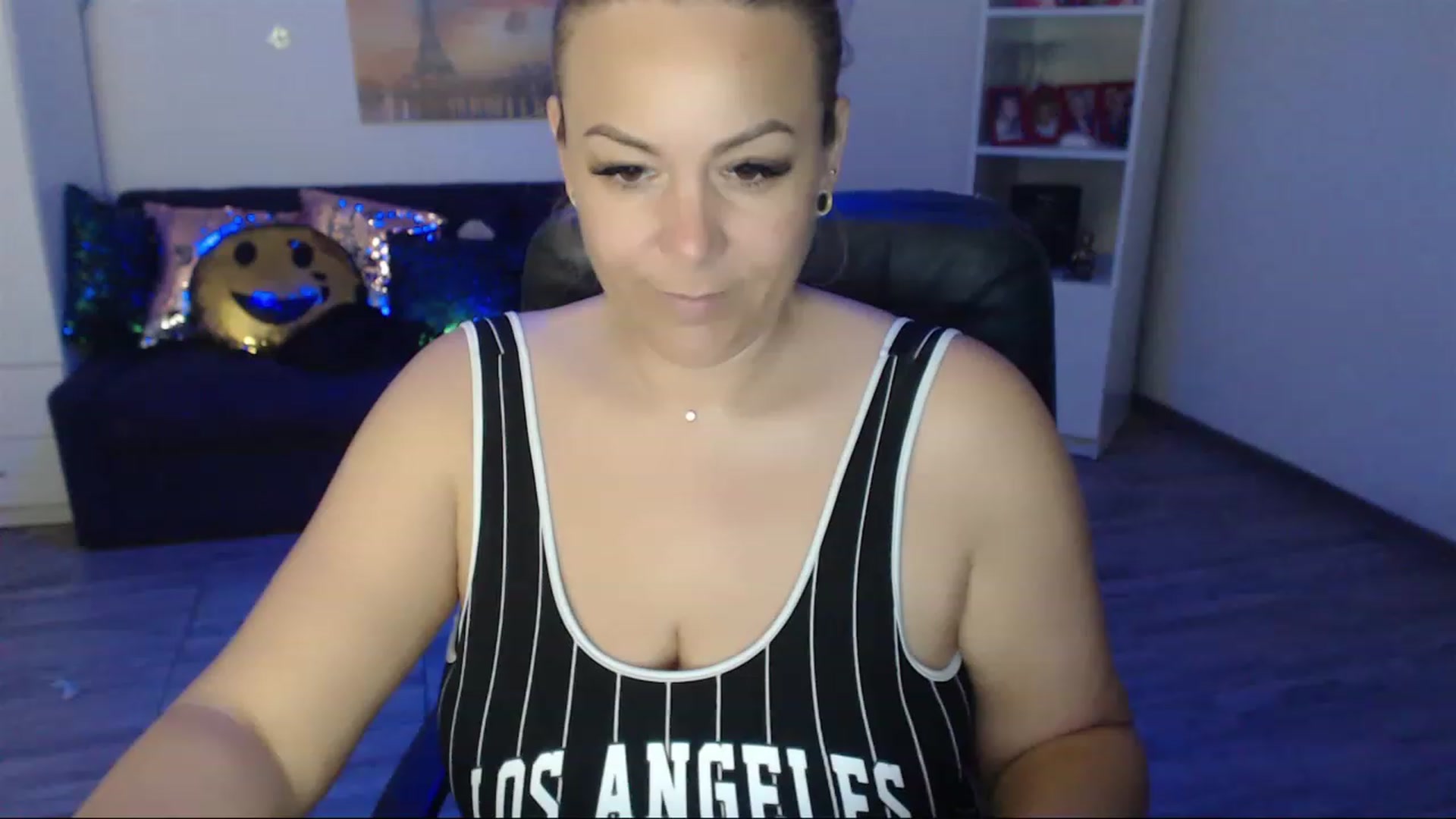 Gallery image thumbnail from A_baby_Boo's myfreecams stream on, 05/29/2023, 14:31 image 7 of 20