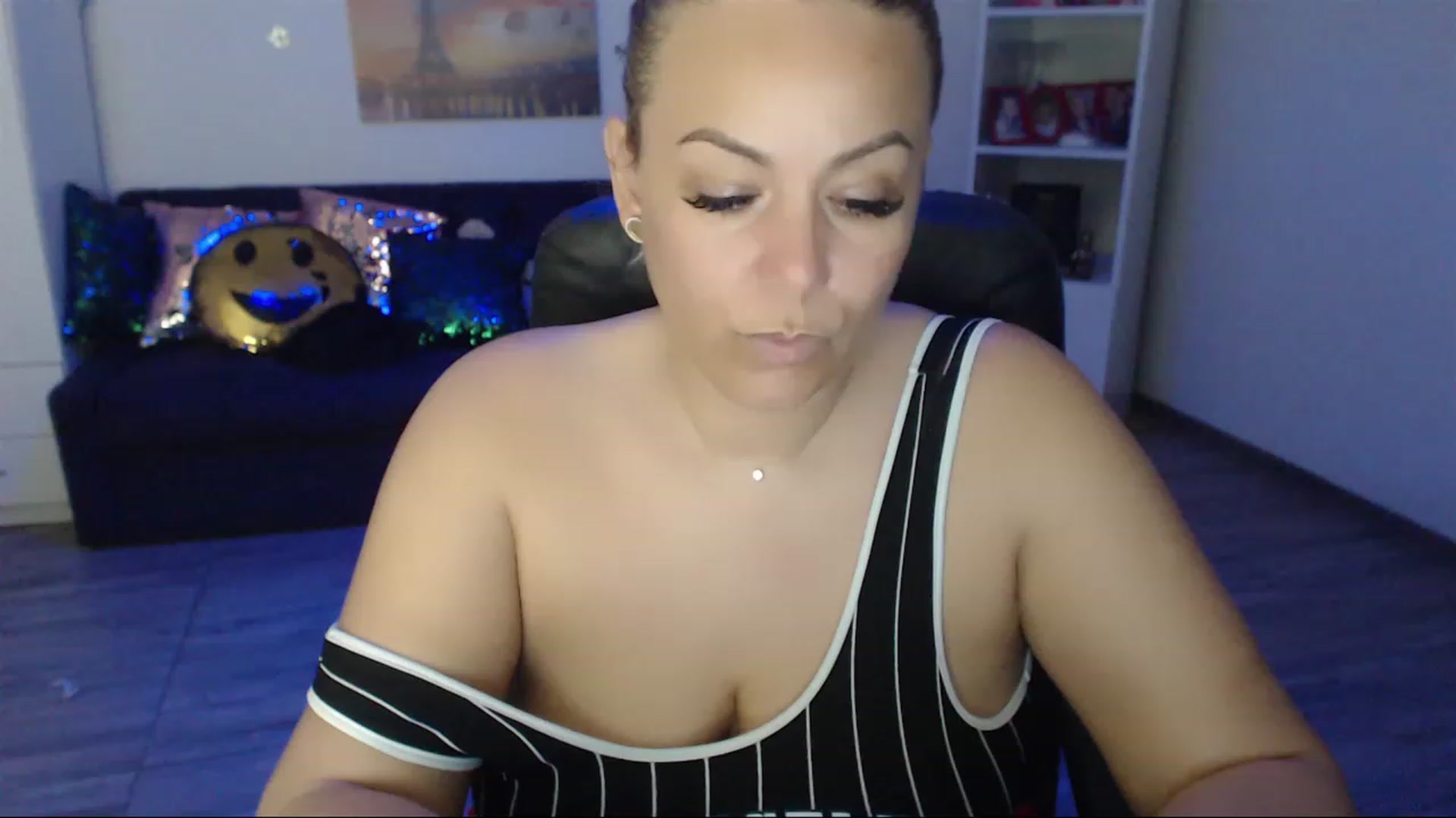 Gallery image thumbnail from A_baby_Boo's myfreecams stream on, 05/29/2023, 14:31 image 19 of 20