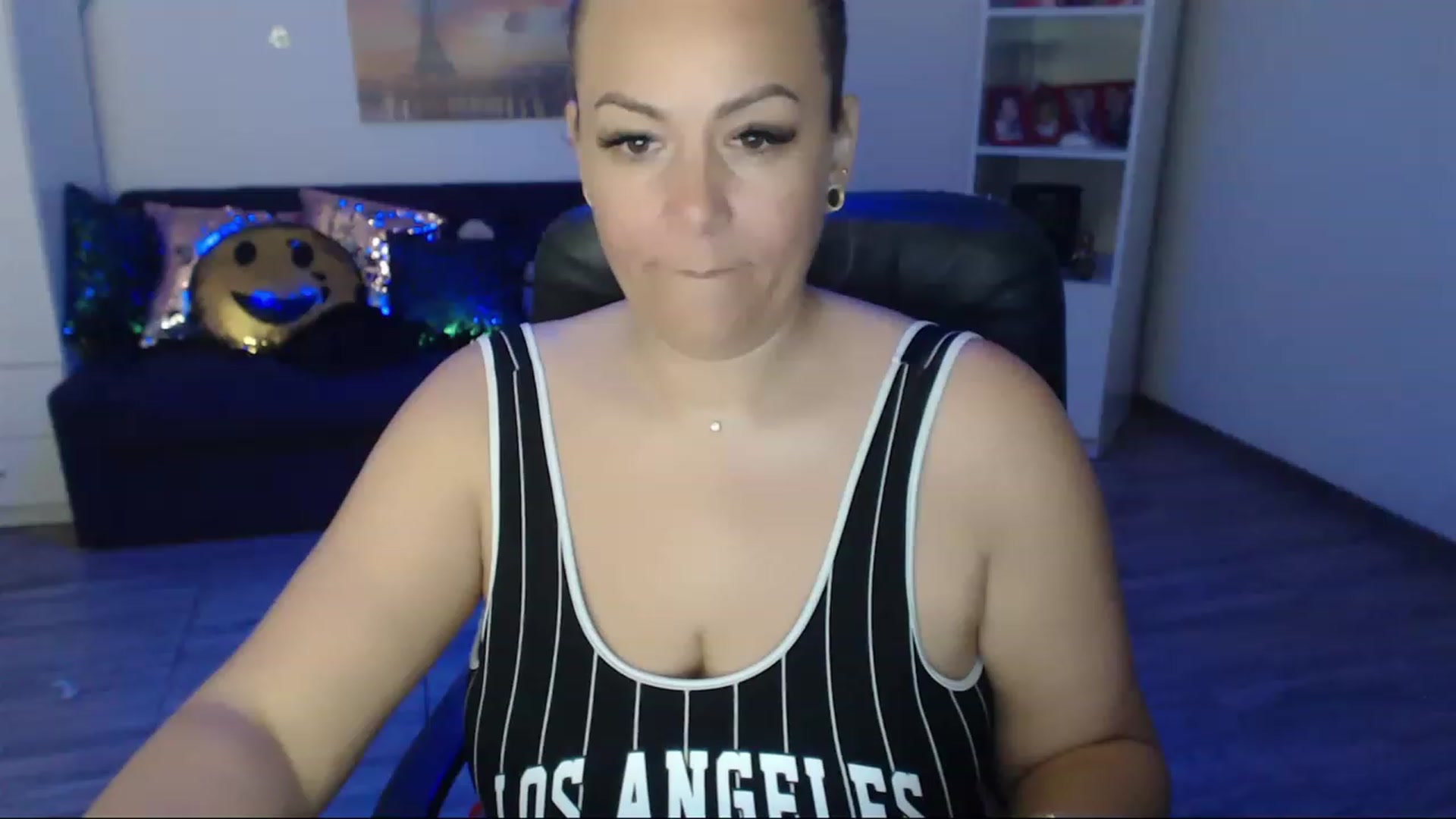 Gallery image thumbnail from A_baby_Boo's myfreecams stream on, 05/29/2023, 14:31 image 15 of 20