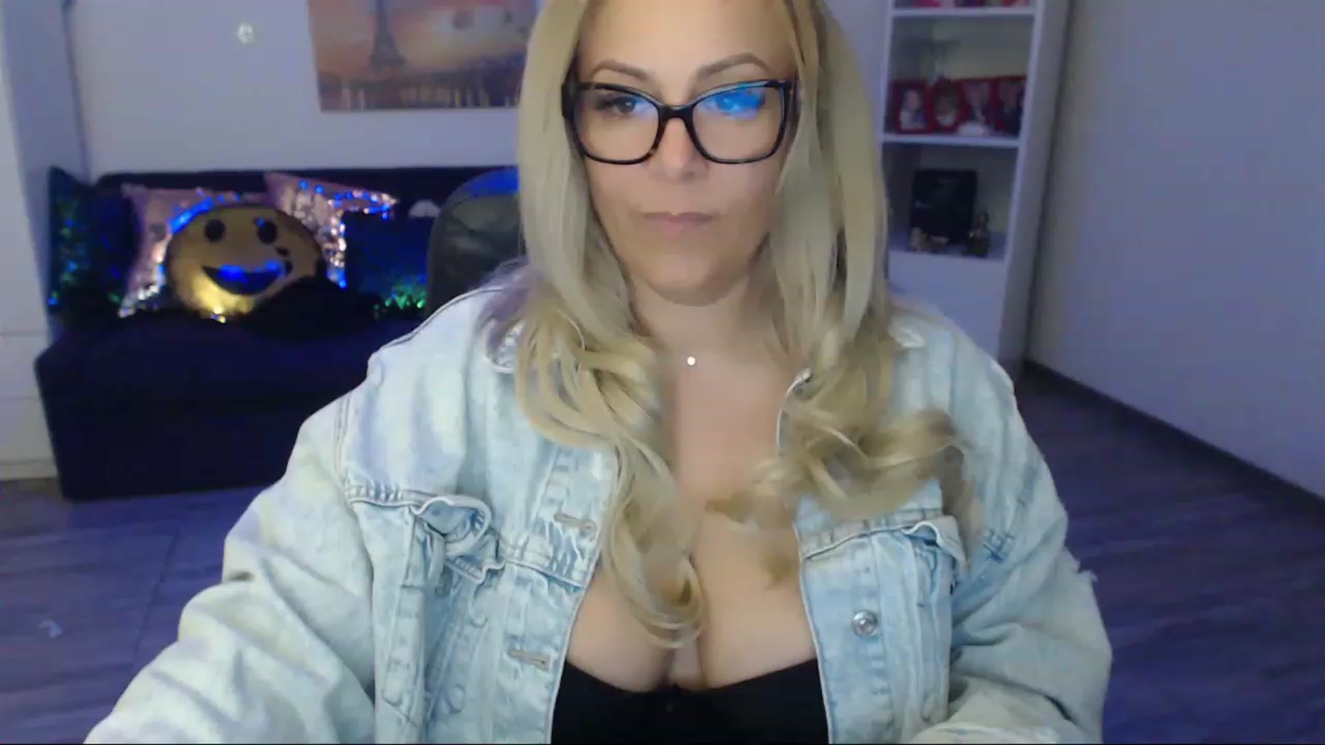 Gallery image thumbnail from A_baby_Boo's myfreecams stream on, 05/30/2023, 14:02 image 2 of 20