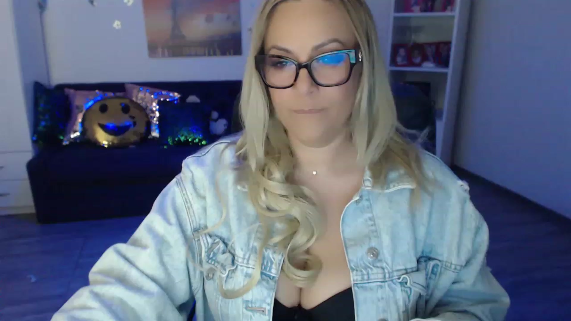 Gallery image thumbnail from A_baby_Boo's myfreecams stream on, 05/30/2023, 20:11 image 11 of 20
