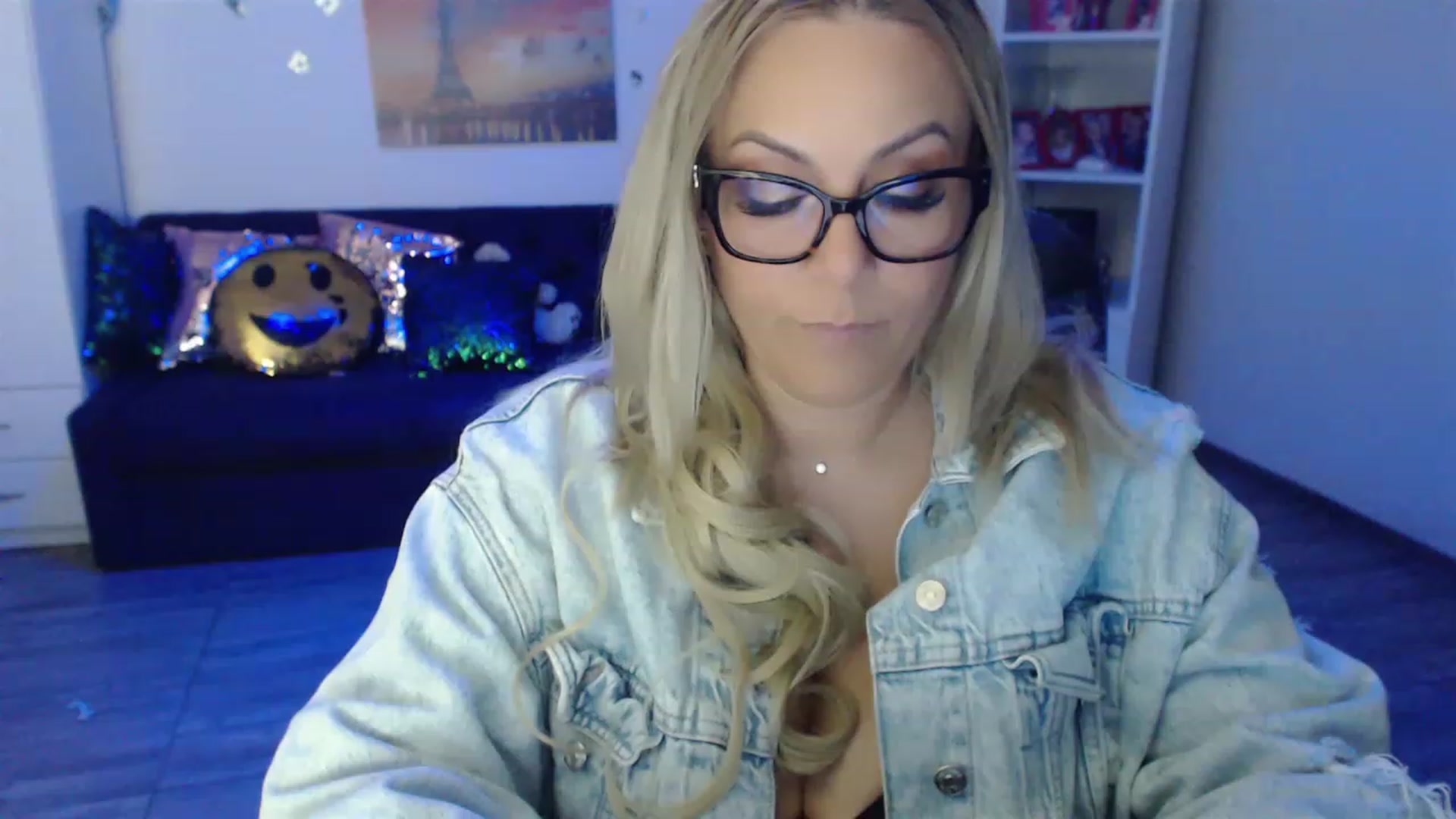 Gallery image thumbnail from A_baby_Boo's myfreecams stream on, 05/30/2023, 20:11 image 9 of 20