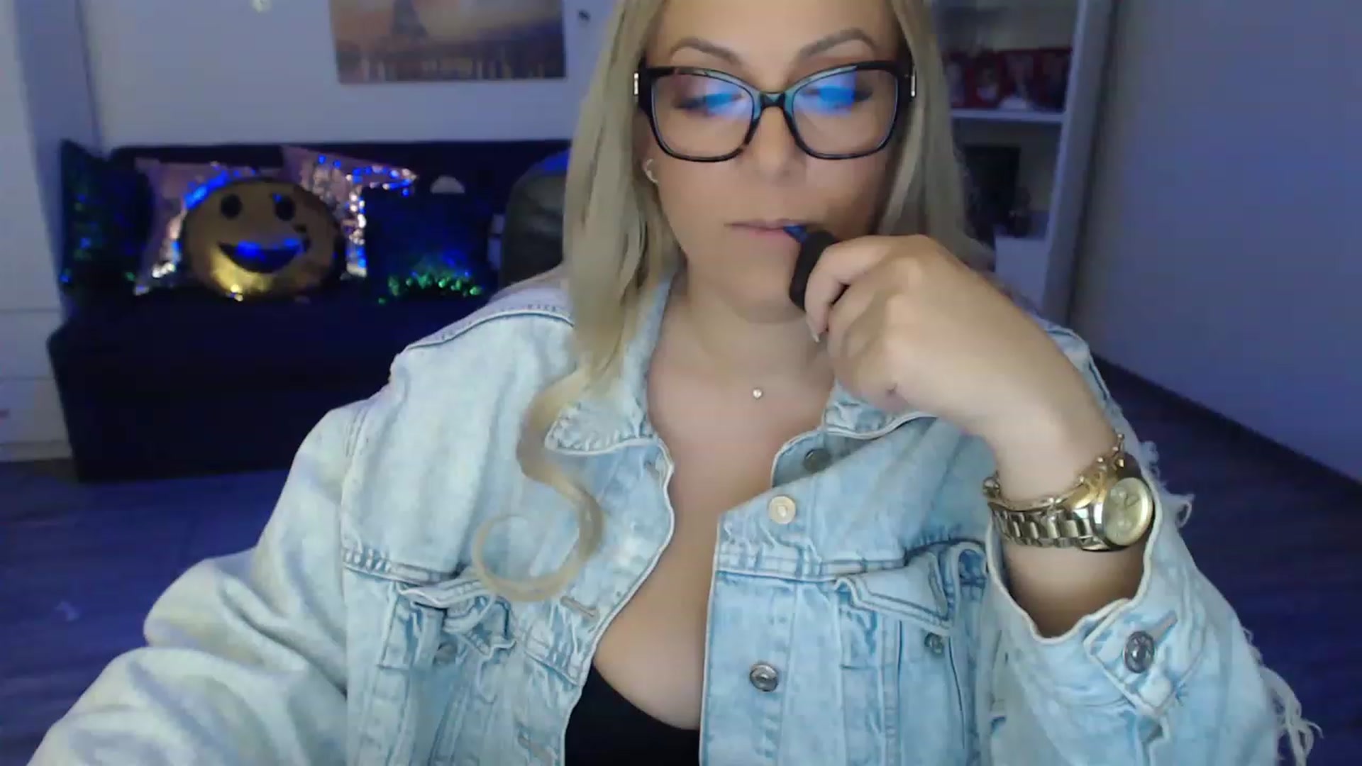 Gallery image thumbnail from A_baby_Boo's myfreecams stream on, 05/30/2023, 21:50 image 1 of 20