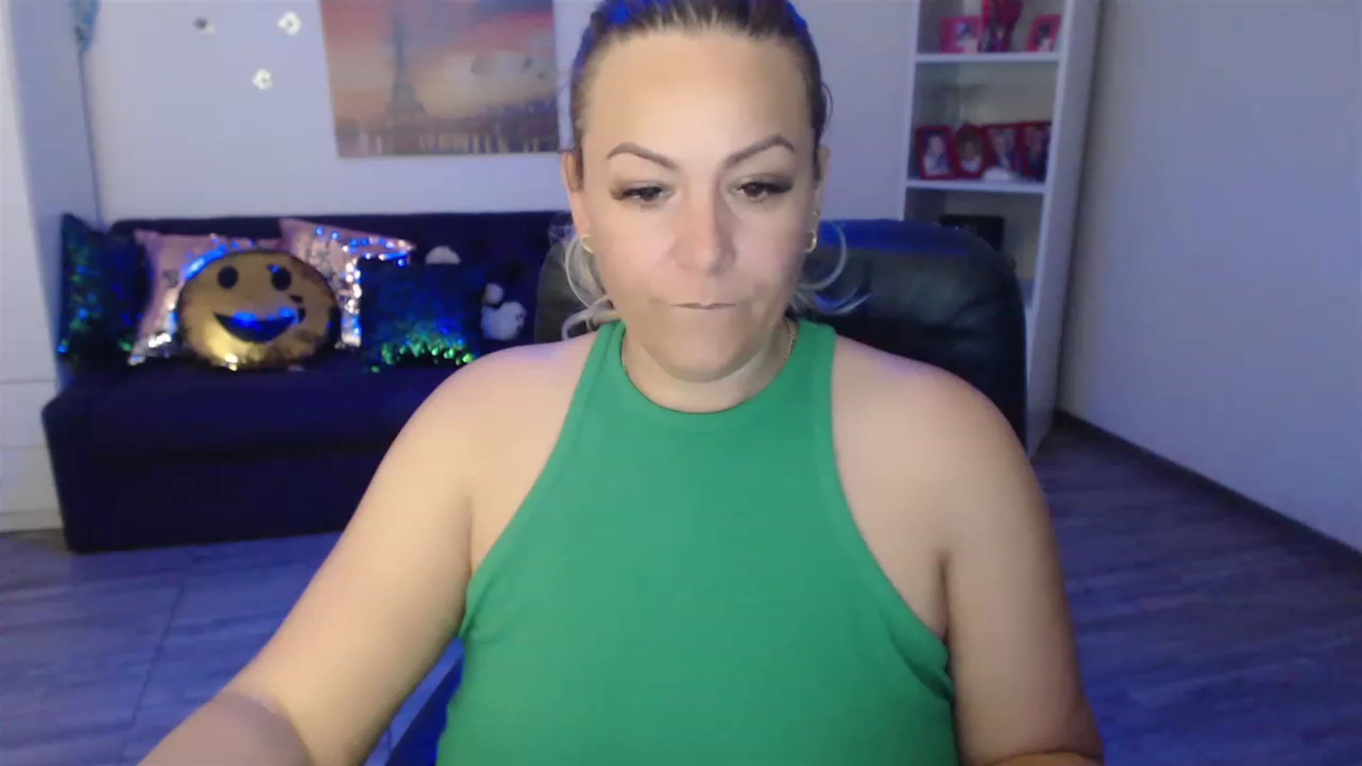 Gallery image thumbnail from A_baby_Boo's myfreecams stream on, 06/03/2023, 14:34 image 20 of 20