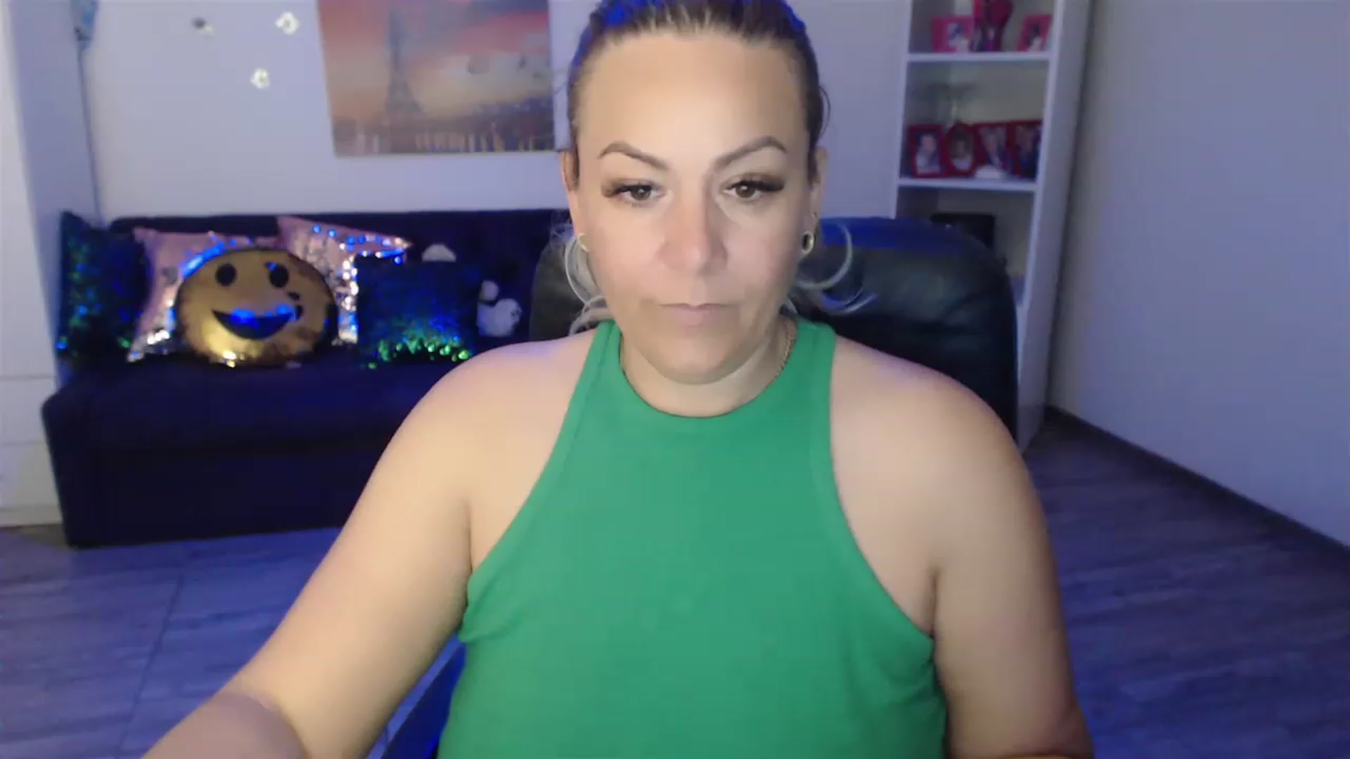 Gallery image thumbnail from A_baby_Boo's myfreecams stream on, 06/03/2023, 14:34 image 7 of 20