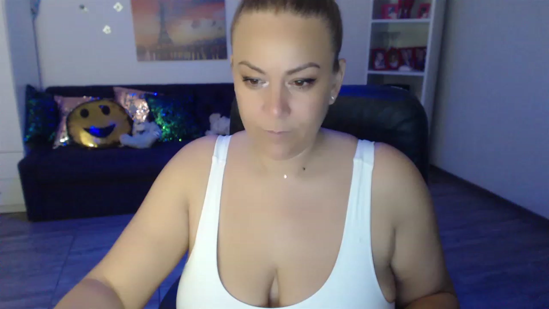 Gallery image thumbnail from A_baby_Boo's myfreecams stream on, 06/15/2023, 21:01 image 20 of 20