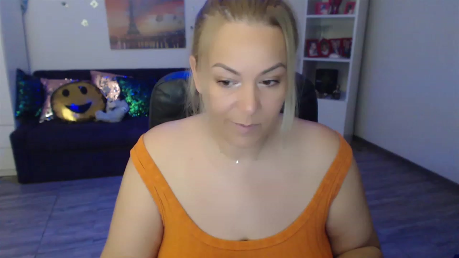 Gallery image thumbnail from A_baby_Boo's myfreecams stream on, 06/16/2023, 14:06 image 1 of 20