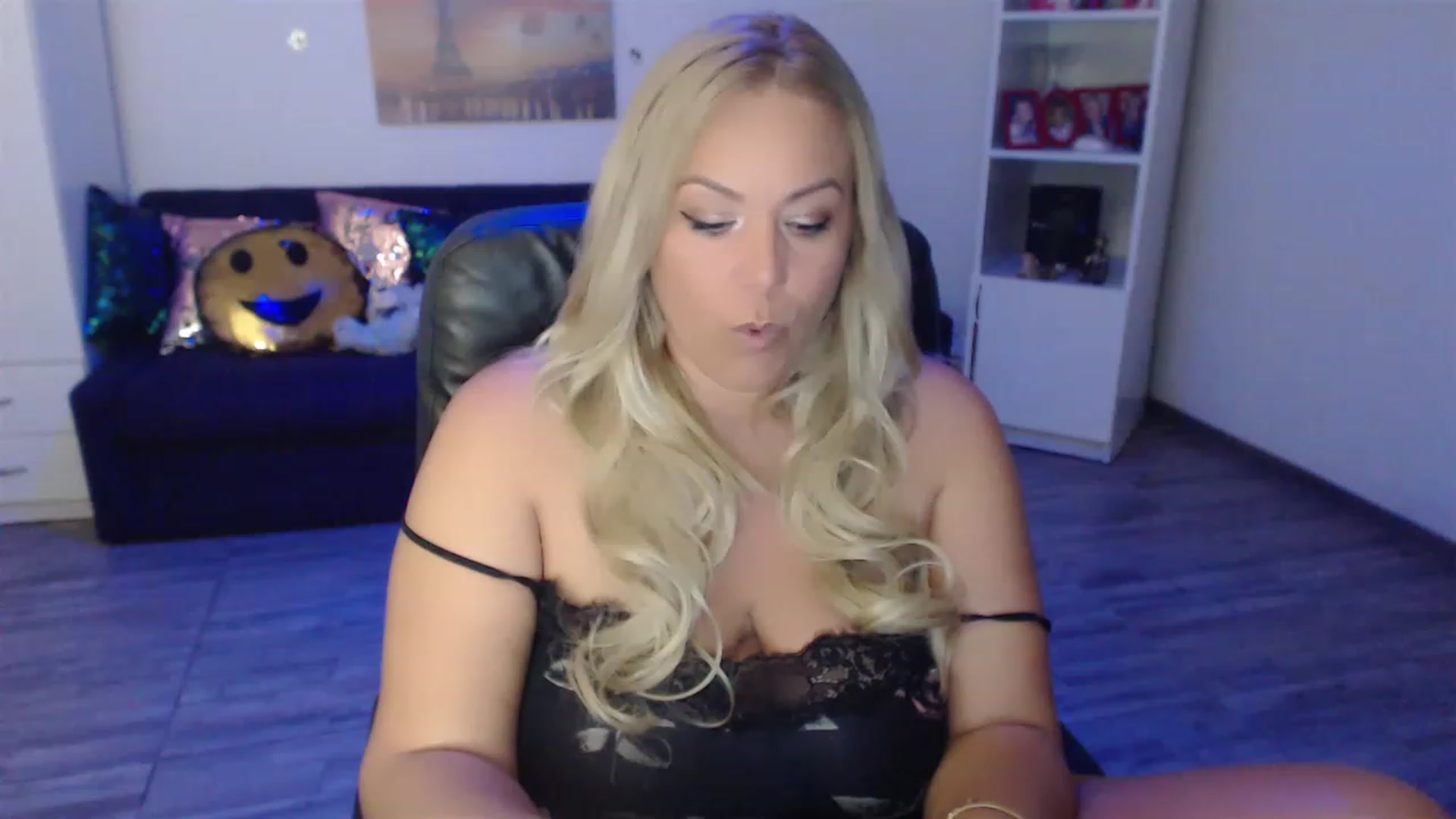 Gallery image thumbnail from A_baby_Boo's myfreecams stream on, 06/20/2023, 12:56 image 2 of 20