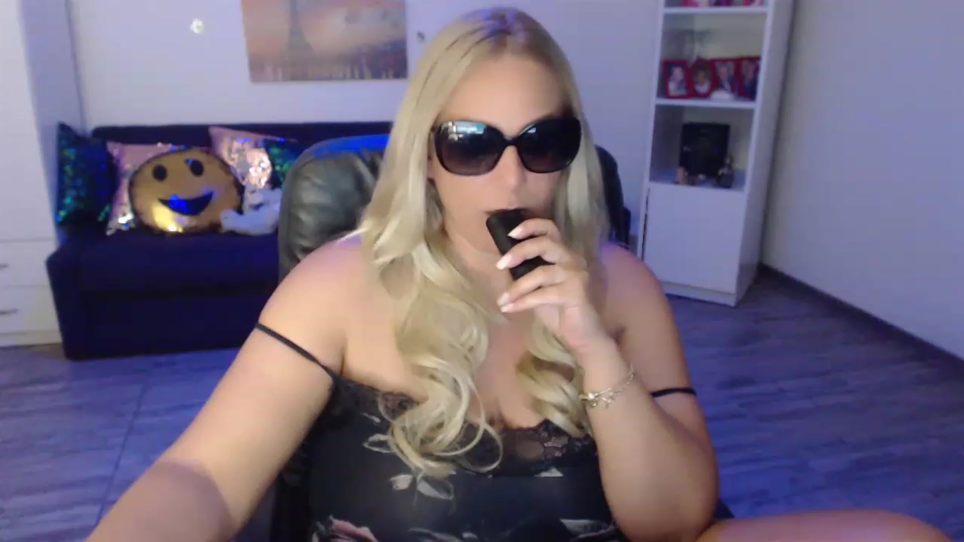 Gallery image thumbnail from A_baby_Boo's myfreecams stream on, 06/20/2023, 12:56 image 3 of 20