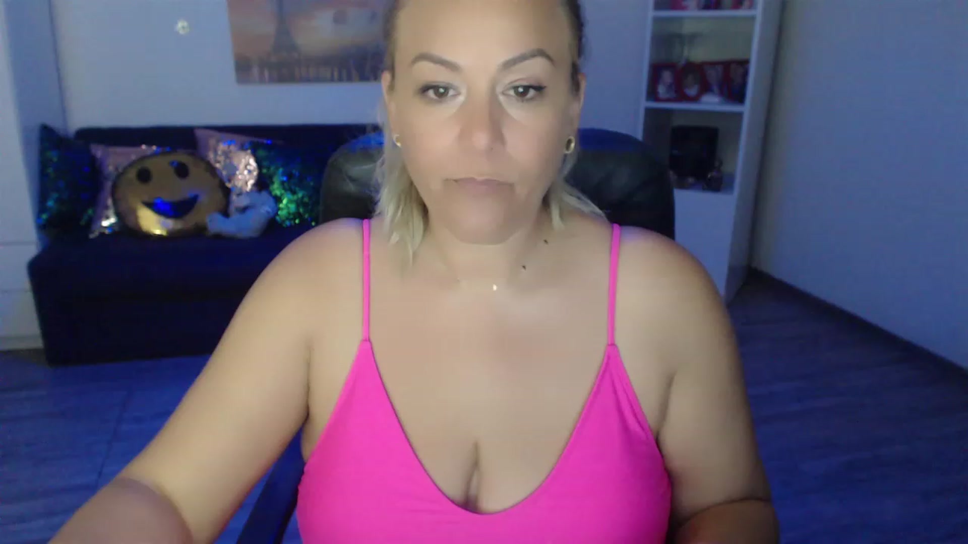 Gallery image thumbnail from A_baby_Boo's myfreecams stream on, 06/22/2023, 19:31 image 3 of 20
