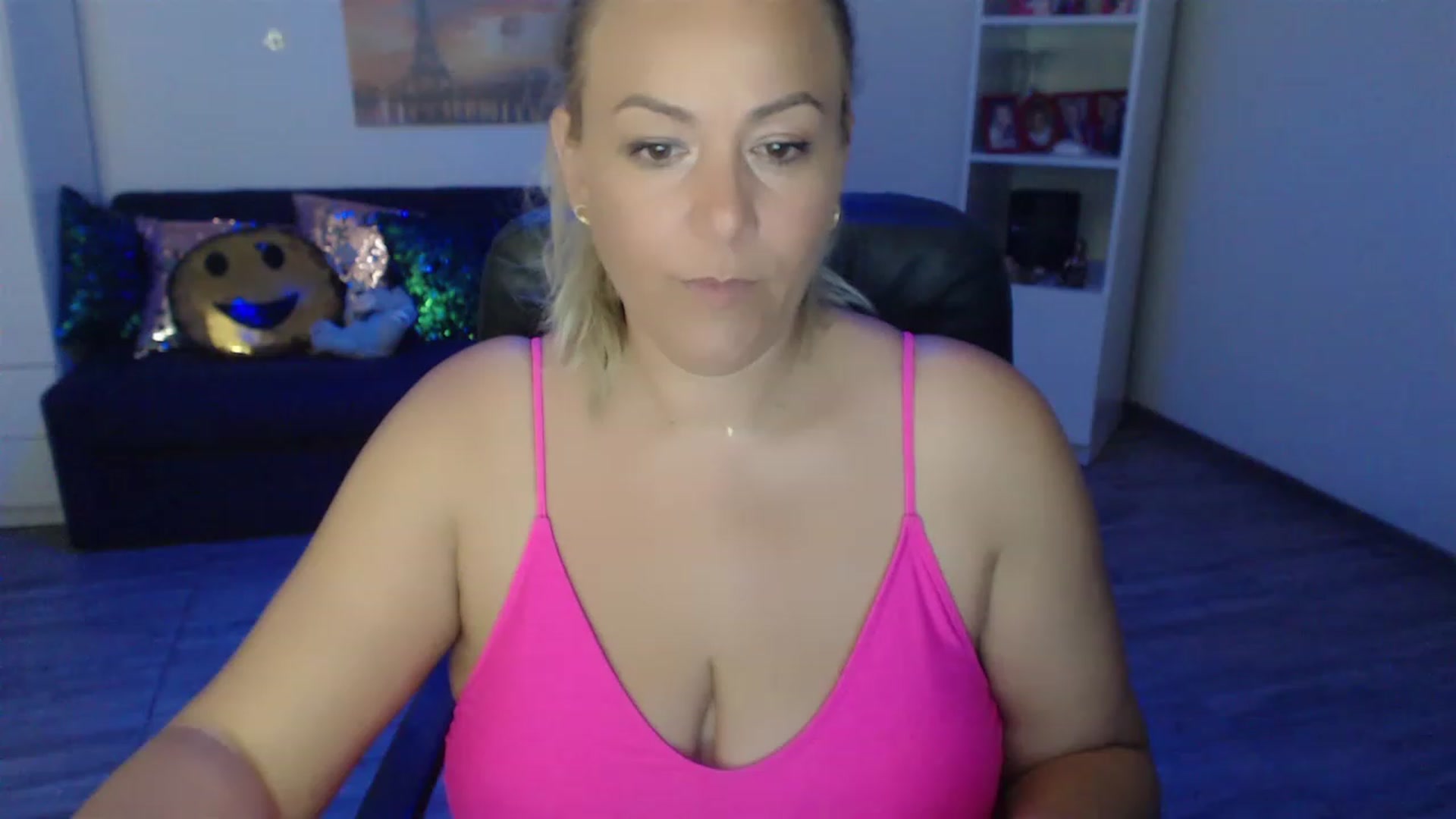 Gallery image thumbnail from A_baby_Boo's myfreecams stream on, 06/22/2023, 19:31 image 5 of 20