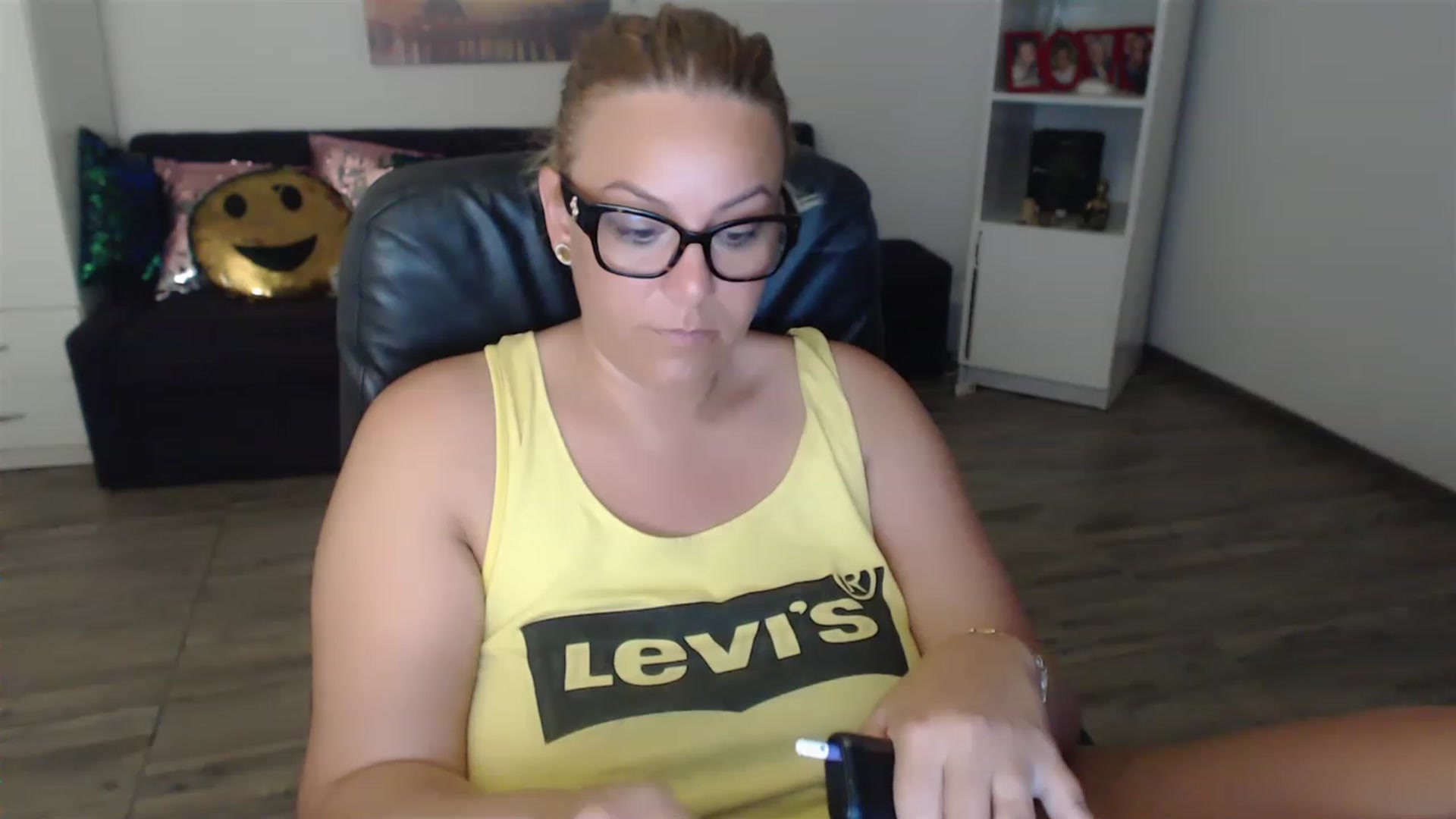 Gallery image thumbnail from A_baby_Boo's myfreecams stream on, 06/23/2023, 06:33 image 2 of 20