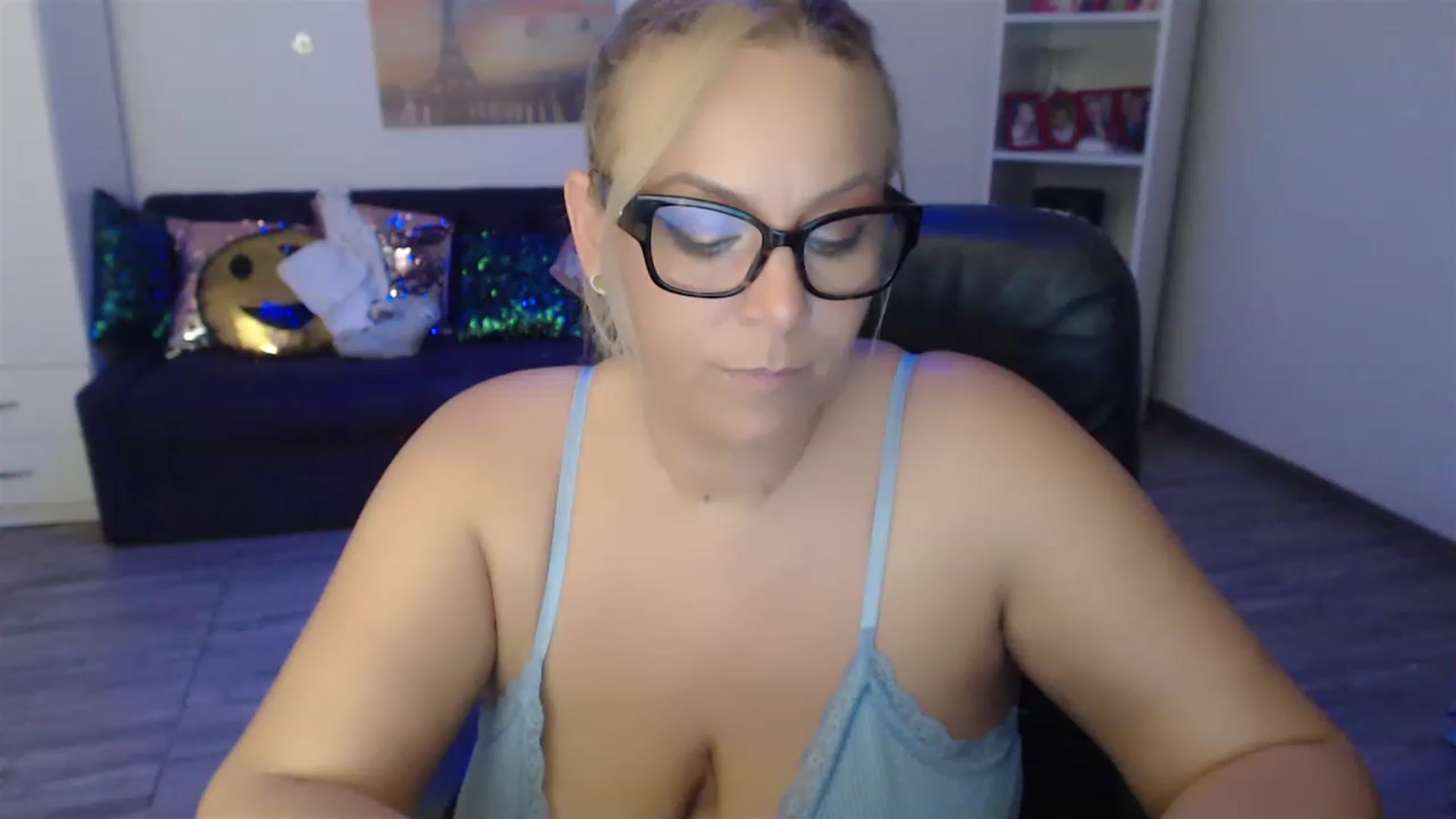 Gallery image thumbnail from A_baby_Boo's myfreecams stream on, 06/25/2023, 21:26 image 2 of 20