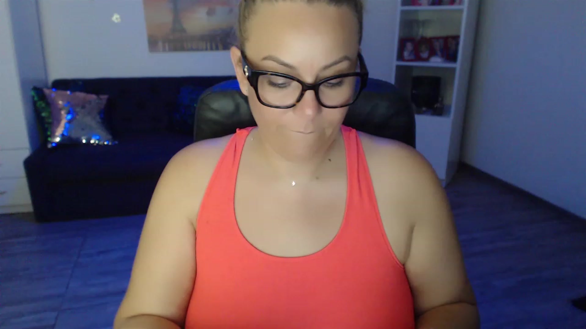 Gallery image thumbnail from A_baby_Boo's myfreecams stream on, 07/03/2023, 21:06 image 17 of 20