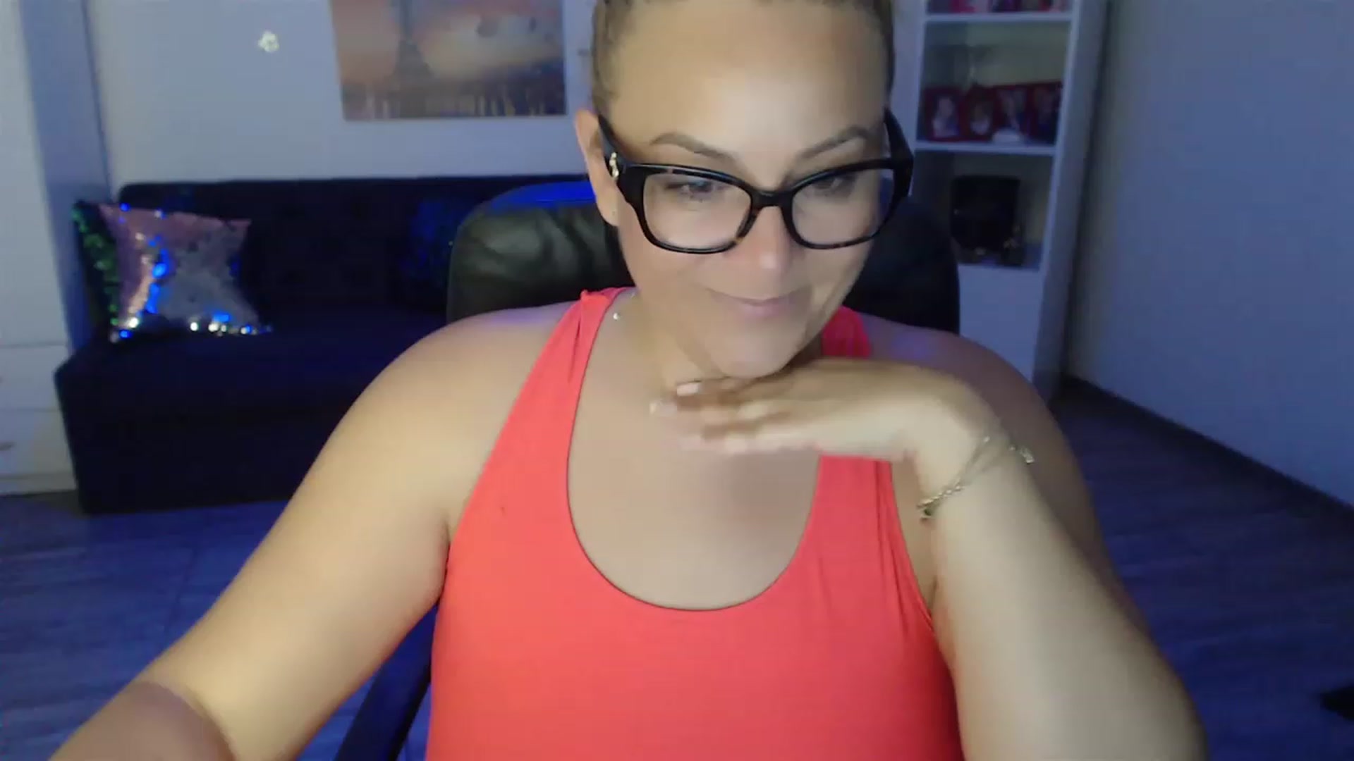 Gallery image thumbnail from A_baby_Boo's myfreecams stream on, 07/03/2023, 21:06 image 16 of 20