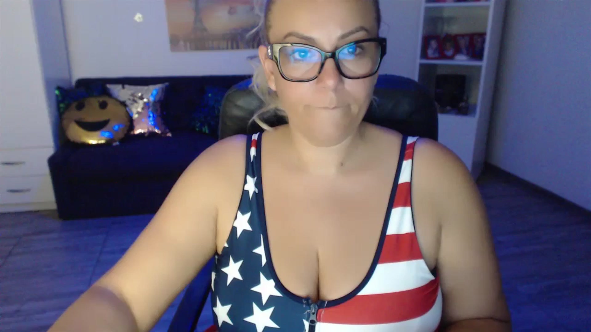 Gallery image thumbnail from A_baby_Boo's myfreecams stream on, 07/04/2023, 15:41 image 9 of 20
