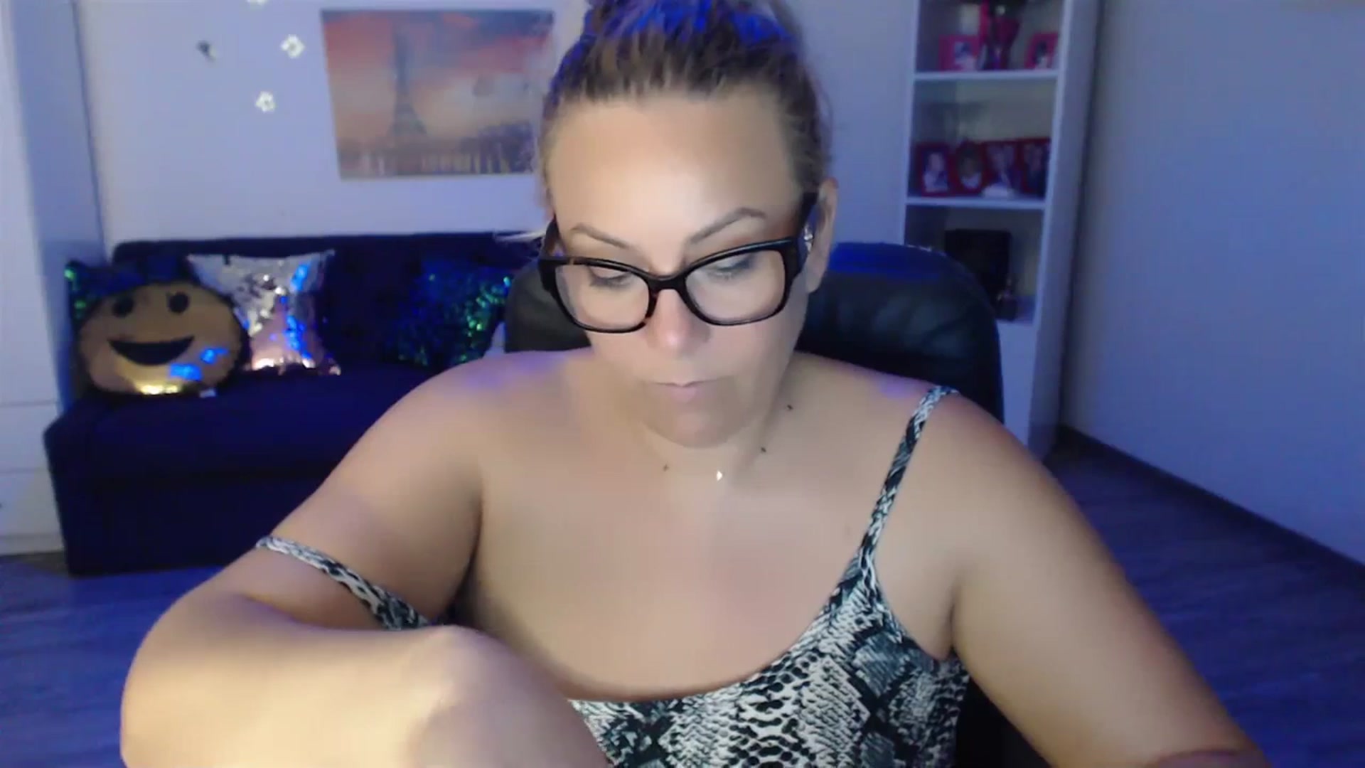 Gallery image thumbnail from A_baby_Boo's myfreecams stream on, 07/05/2023, 22:02 image 8 of 20